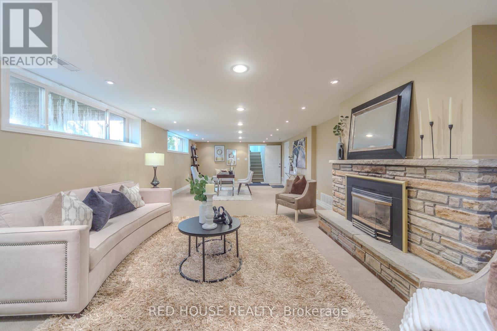 1253 Melton Drive, Mississauga, Ontario  L4Y 1L6 - Photo 37 - W12915064