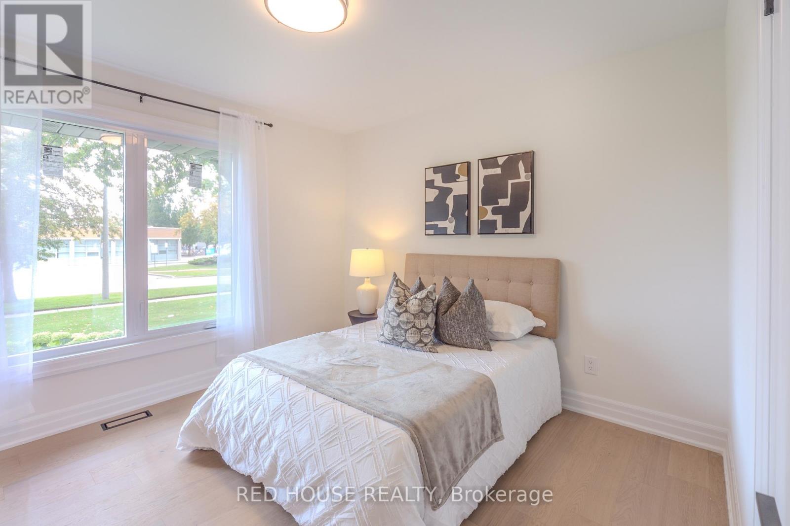 1253 Melton Drive, Mississauga, Ontario  L4Y 1L6 - Photo 27 - W12915064