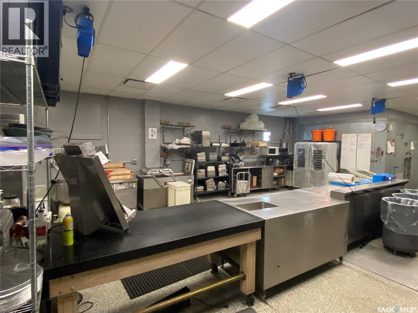 340 6th Avenue E, Regina, Saskatchewan  S4N 5A4 - Photo 4 - SK029200