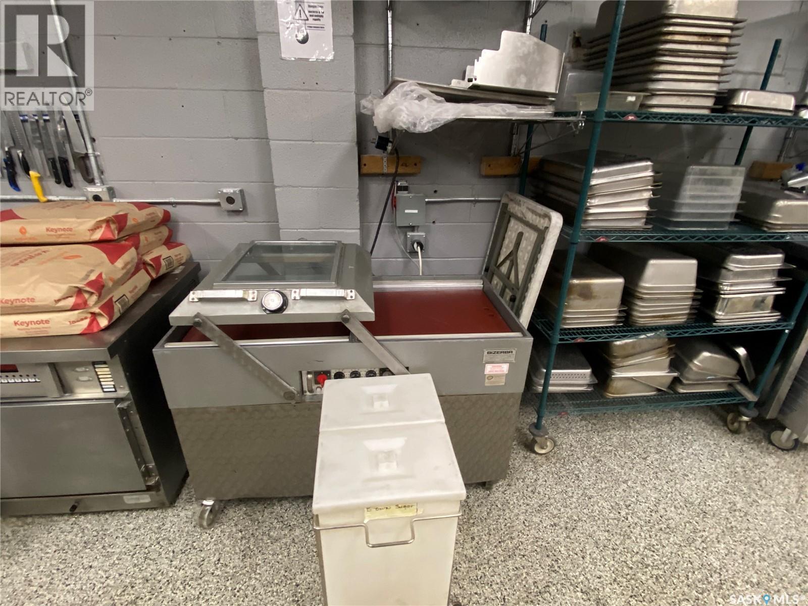 340 6th Avenue E, Regina, Saskatchewan  S4N 5A4 - Photo 5 - SK029200