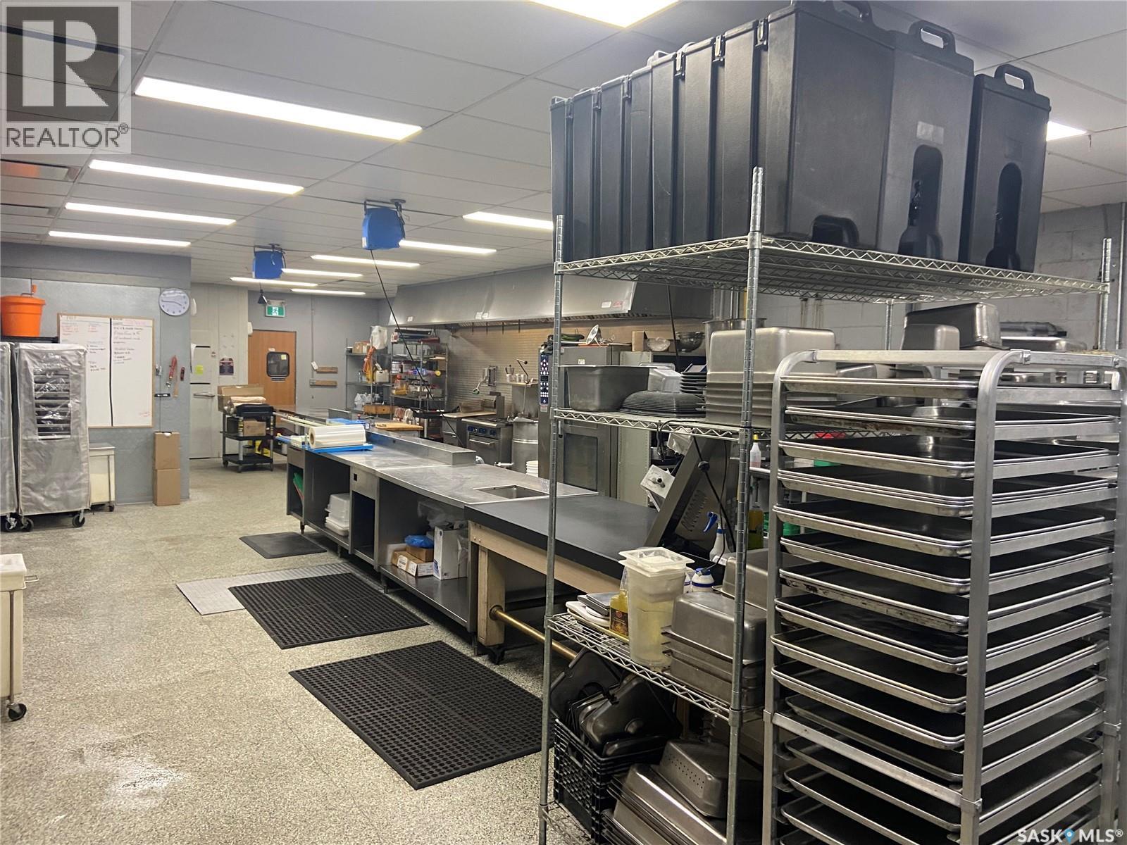 340 6th Avenue E, Regina, Saskatchewan  S4N 5A4 - Photo 3 - SK029200