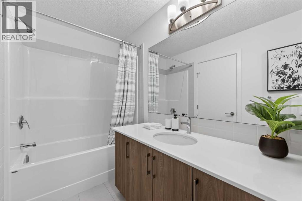 409 Corner Glen Way NE, Calgary, Alberta  T3N 2P1 - Photo 15 - A2253055