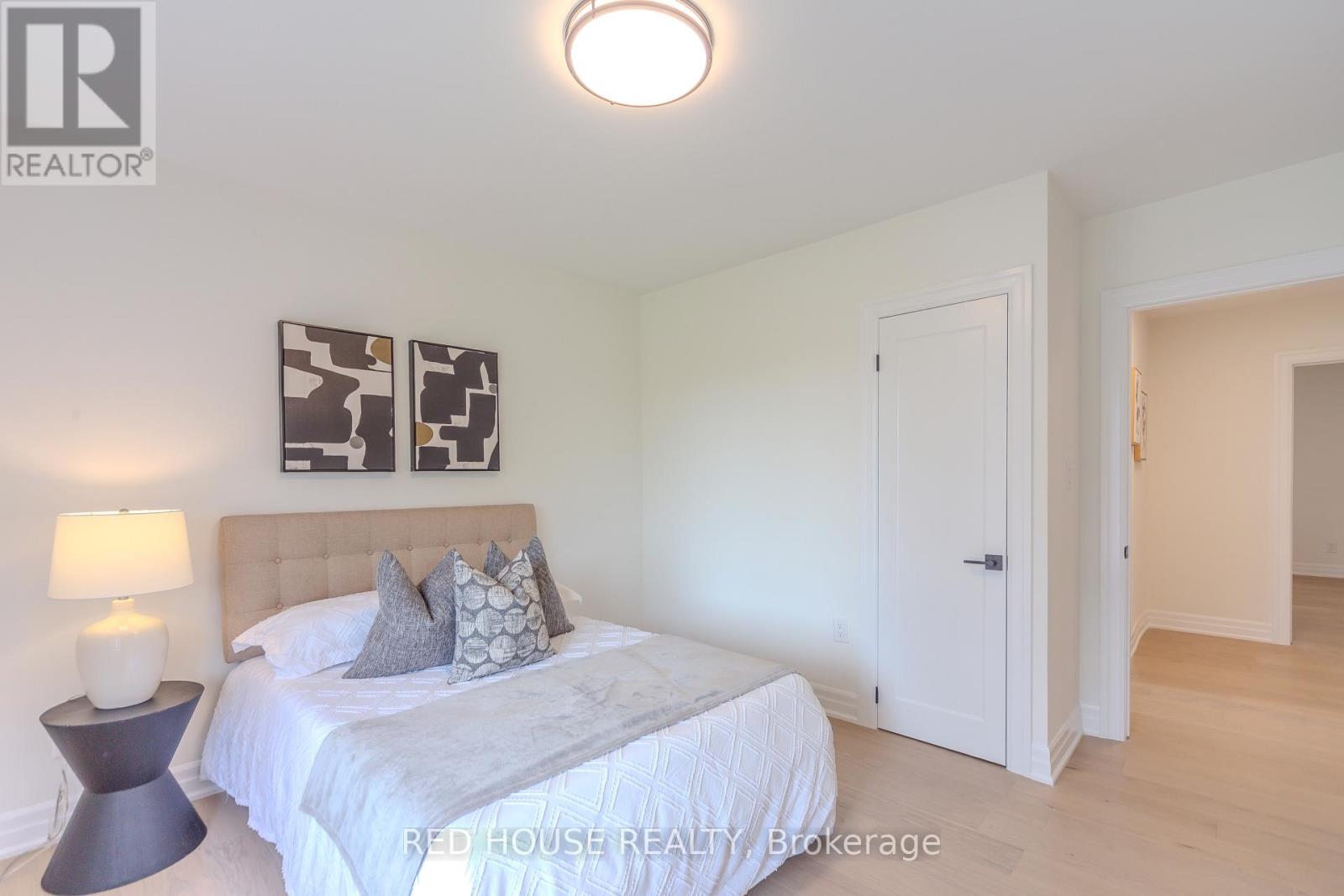 1253 Melton Drive, Mississauga, Ontario  L4Y 1L6 - Photo 28 - W12915064