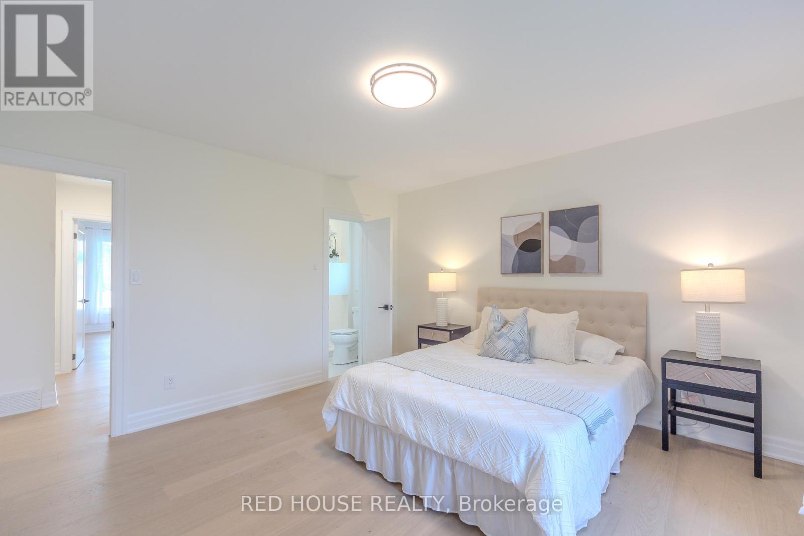 1253 Melton Drive, Mississauga, Ontario  L4Y 1L6 - Photo 25 - W12915064