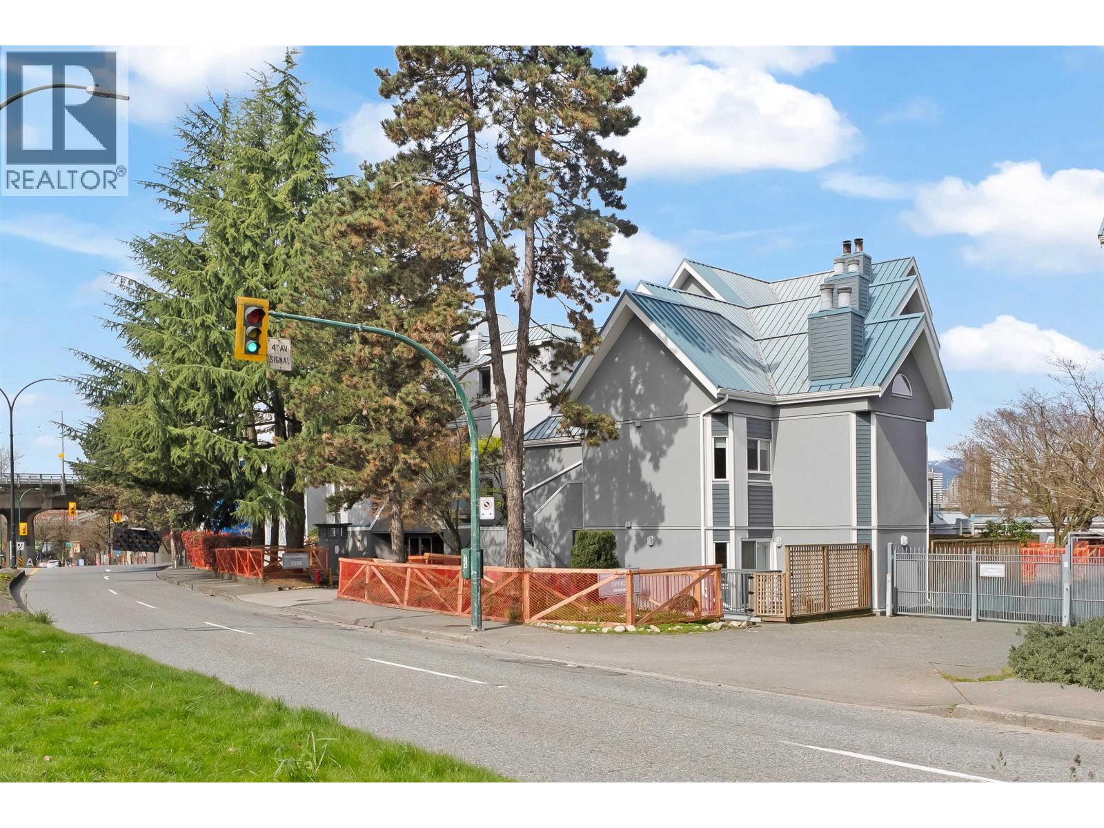 8 1355 W 4th Avenue, Vancouver, British Columbia  V6H 3Y8 - Photo 19 - R3105612