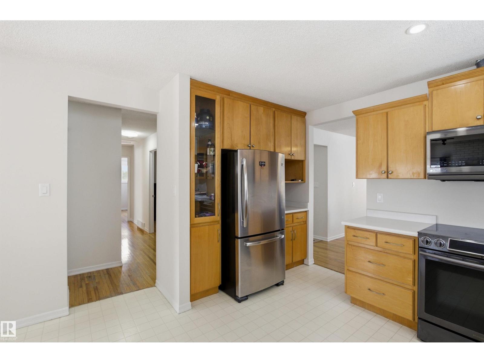 4203 52 Av, Beaumont, Alberta  T4X 1J4 - Photo 13 - E4480004