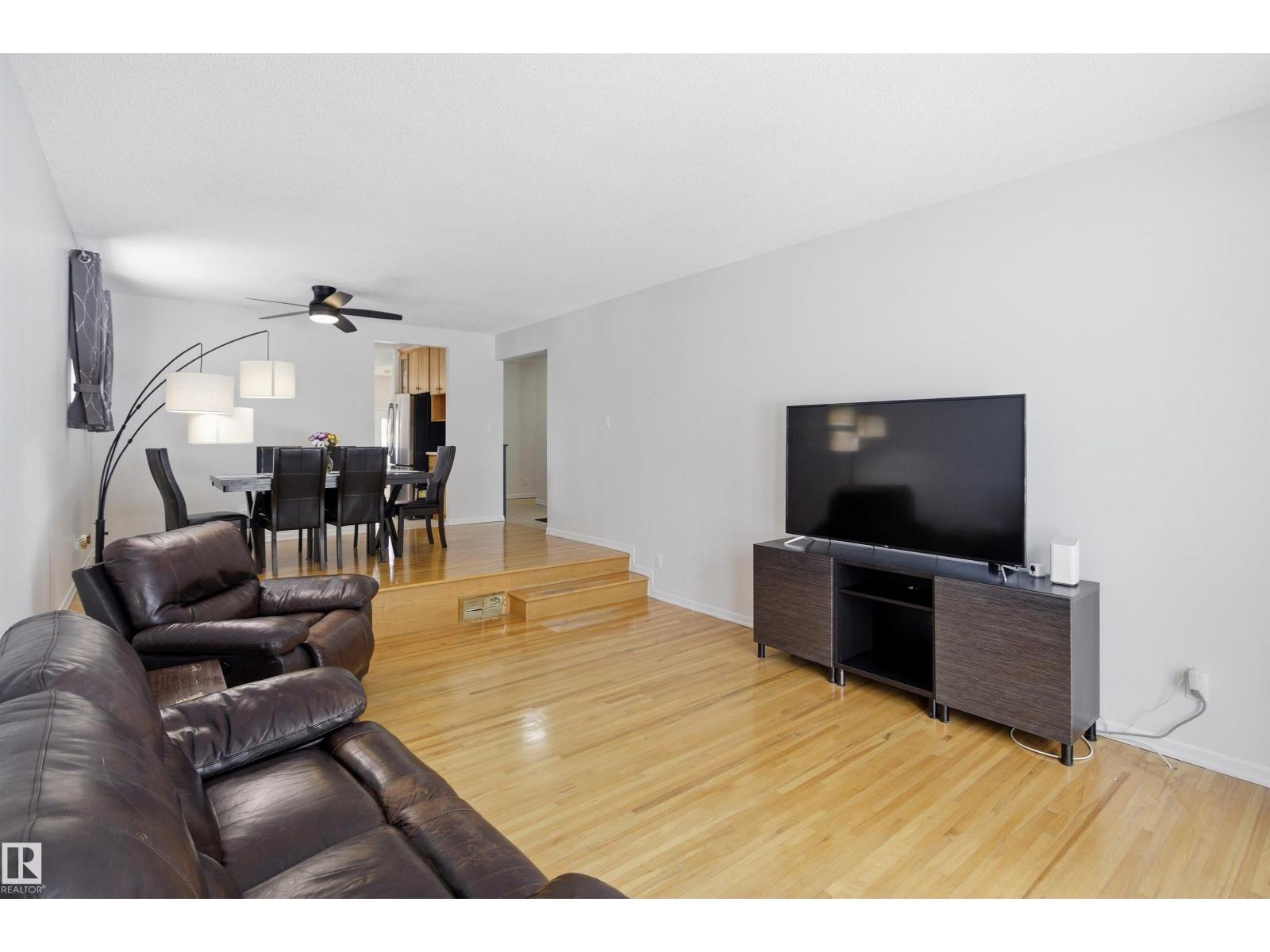 4203 52 Av, Beaumont, Alberta  T4X 1J4 - Photo 8 - E4480004