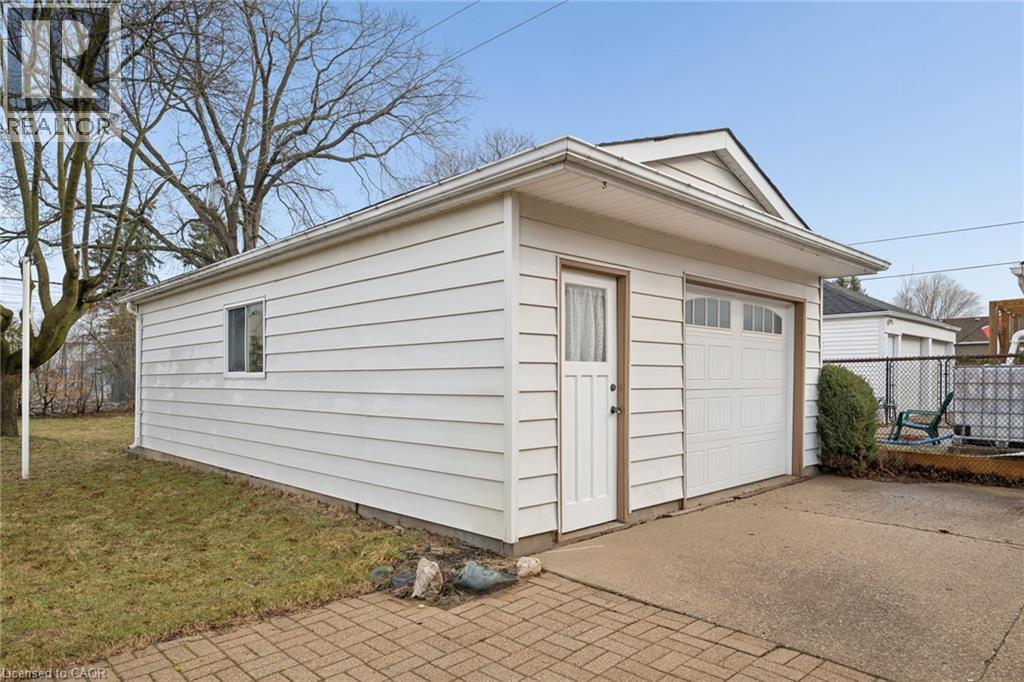 492 Ephraim Street, Kitchener, Ontario  N2B 2C6 - Photo 39 - 40816188