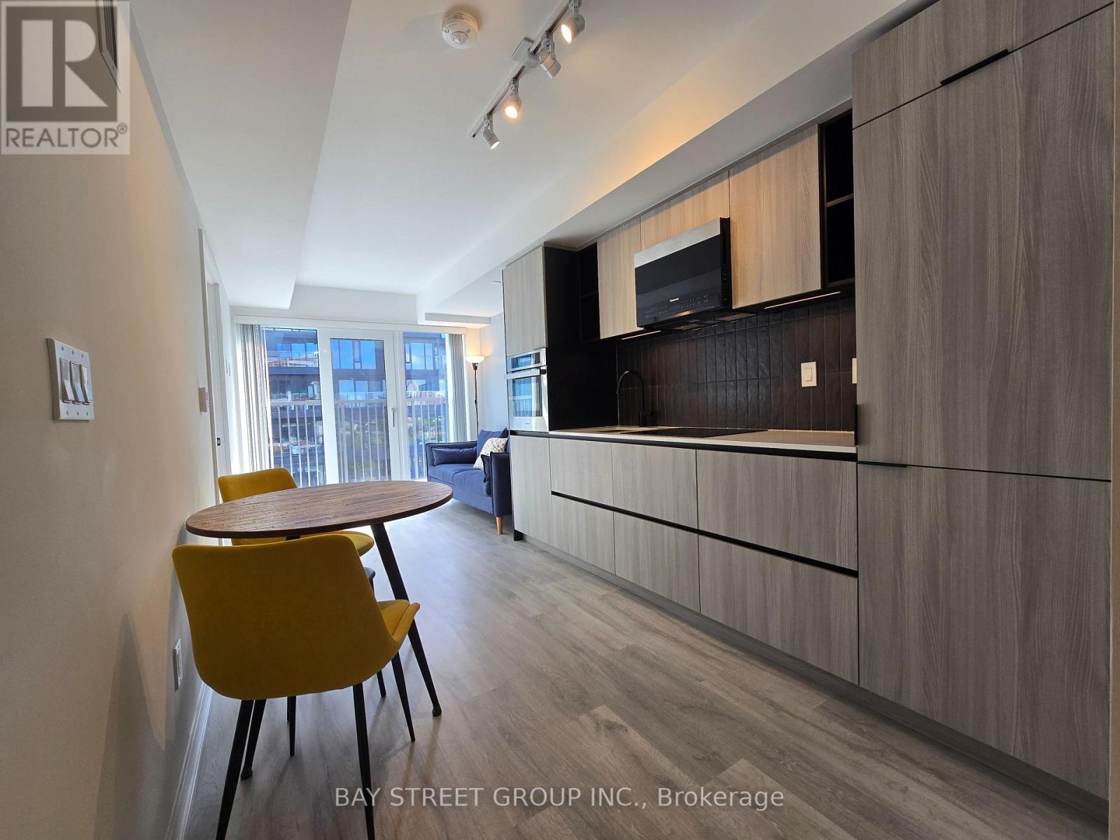 1304 - 2 Augusta Avenue, Toronto, Ontario  M5V 0T3 - Photo 3 - C12944180