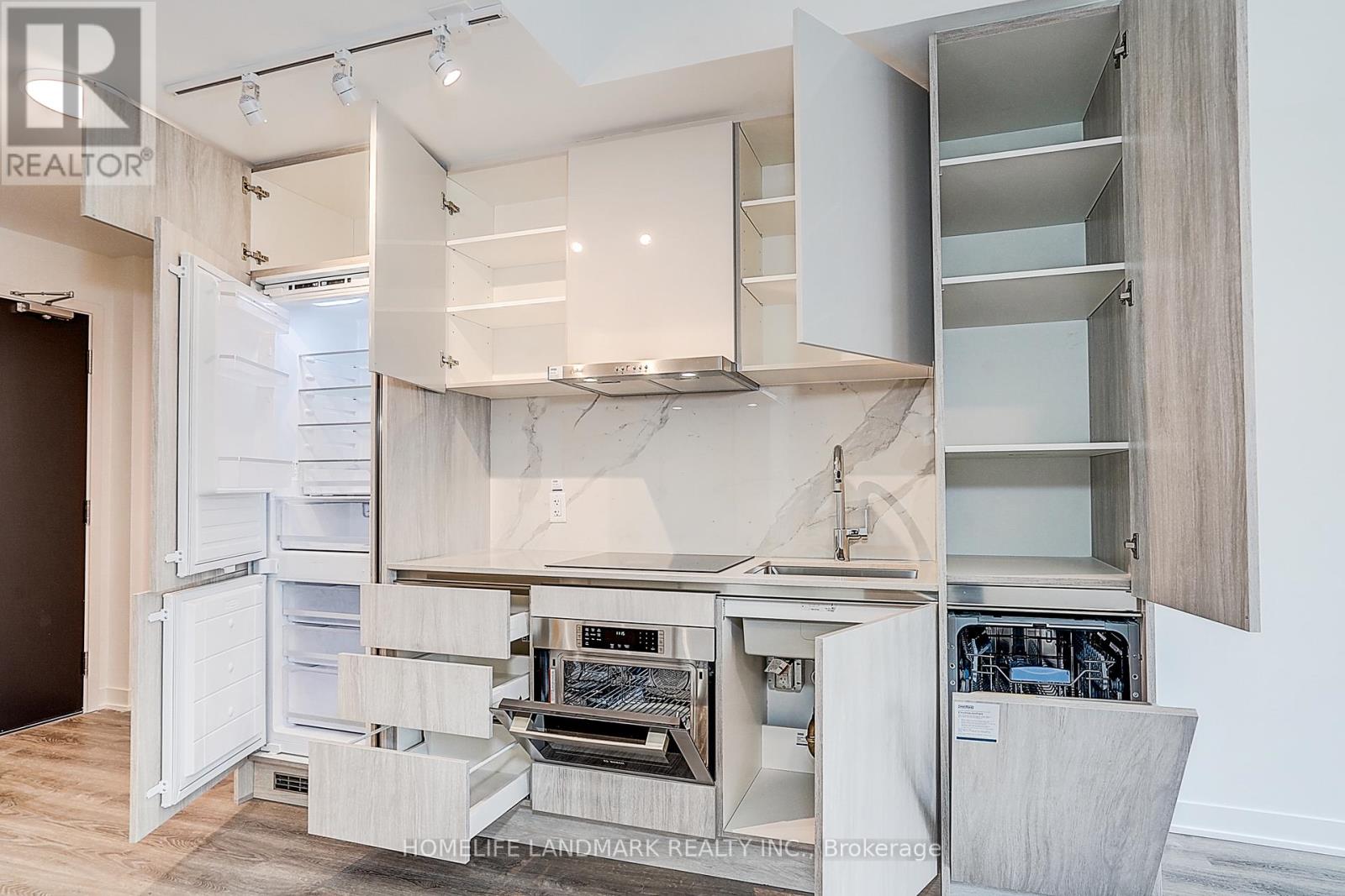 3011 - 180 Front Street E, Toronto, Ontario  M5A 0K9 - Photo 12 - C12944194