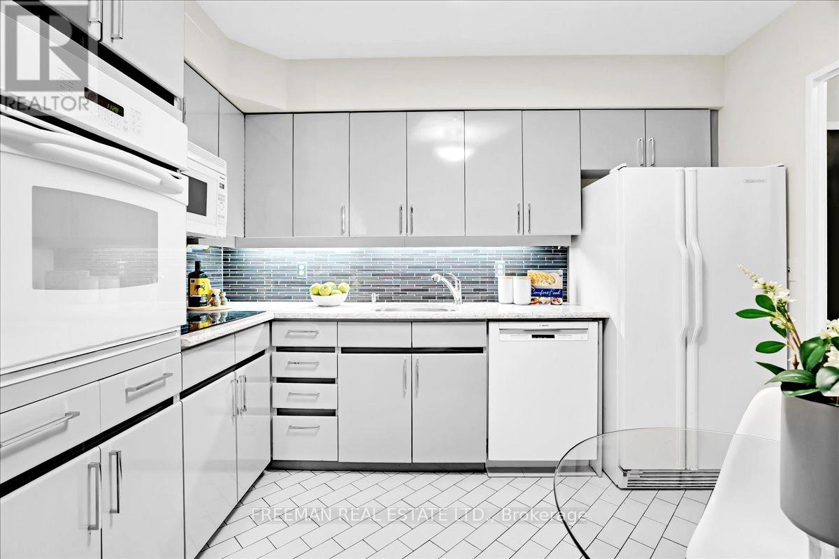 303 - 350 Lonsdale Road, Toronto, Ontario  M5P 1R6 - Photo 7 - C12944226