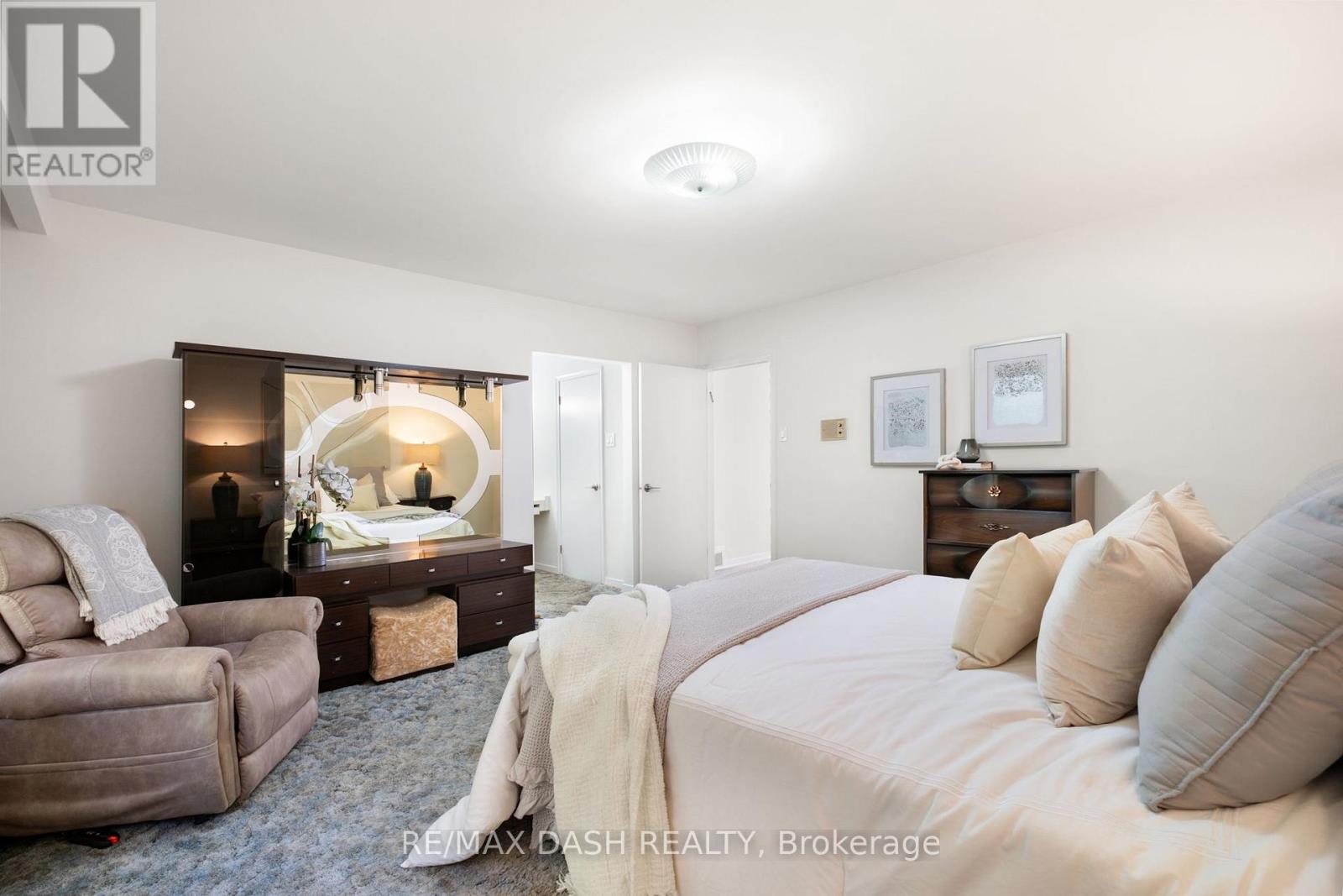 48 Russfax Drive, Toronto, Ontario  M2R 3B1 - Photo 23 - C12944238