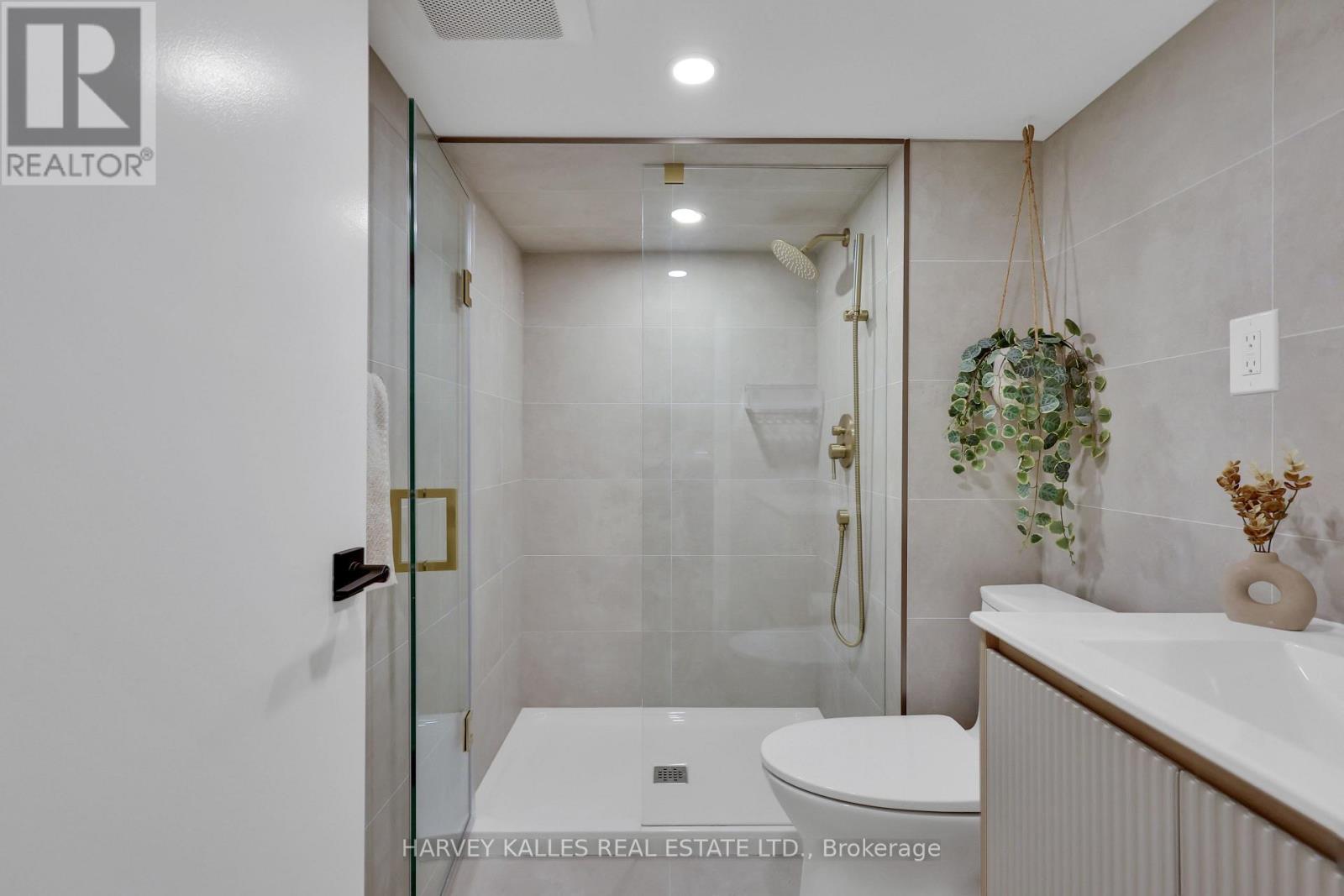 99 Atlas Avenue, Toronto, Ontario  M6C 3P2 - Photo 33 - C12944272