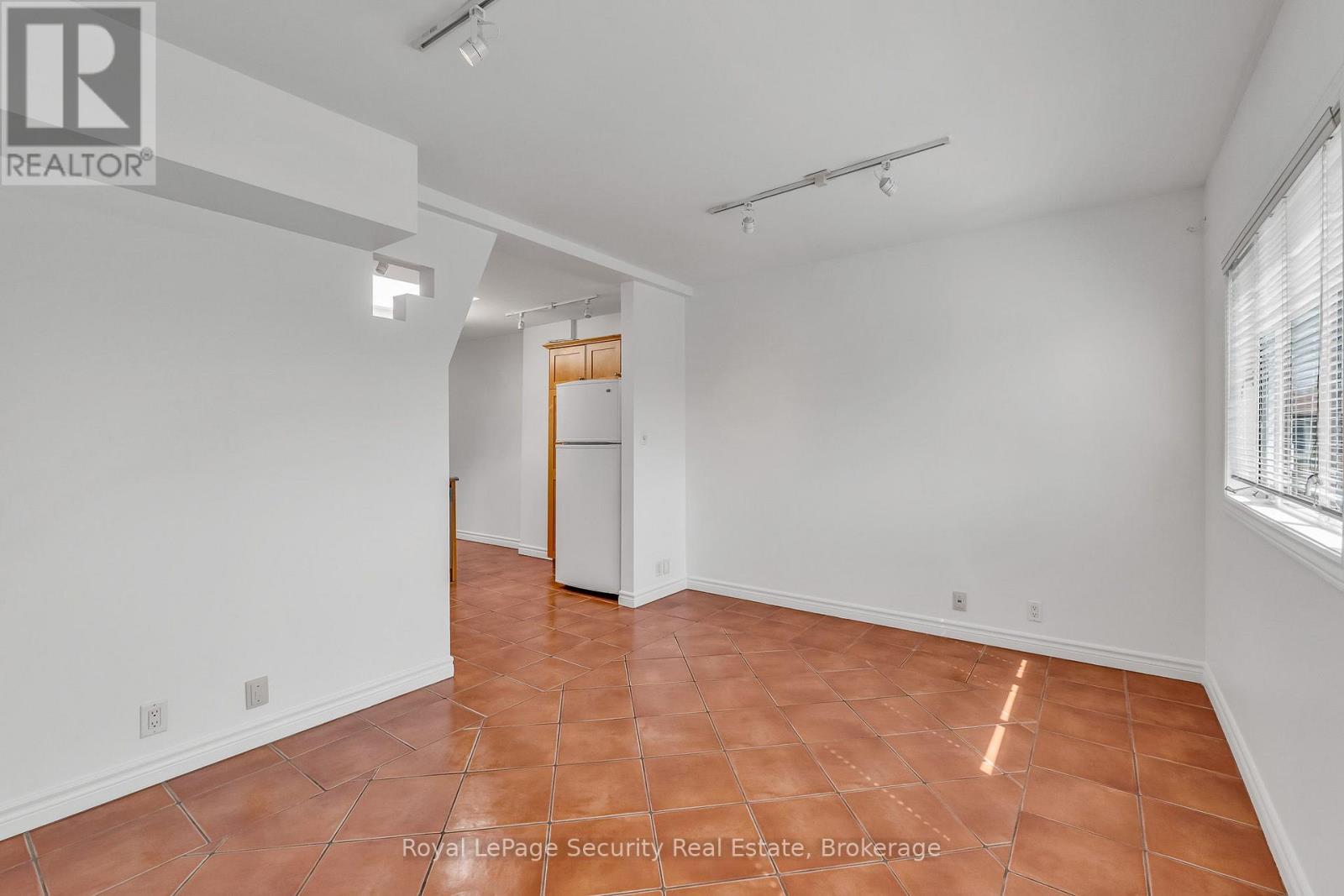 2nd Floor - 1115 College Street, Toronto, Ontario  M6H 1B5 - Photo 14 - C12944332