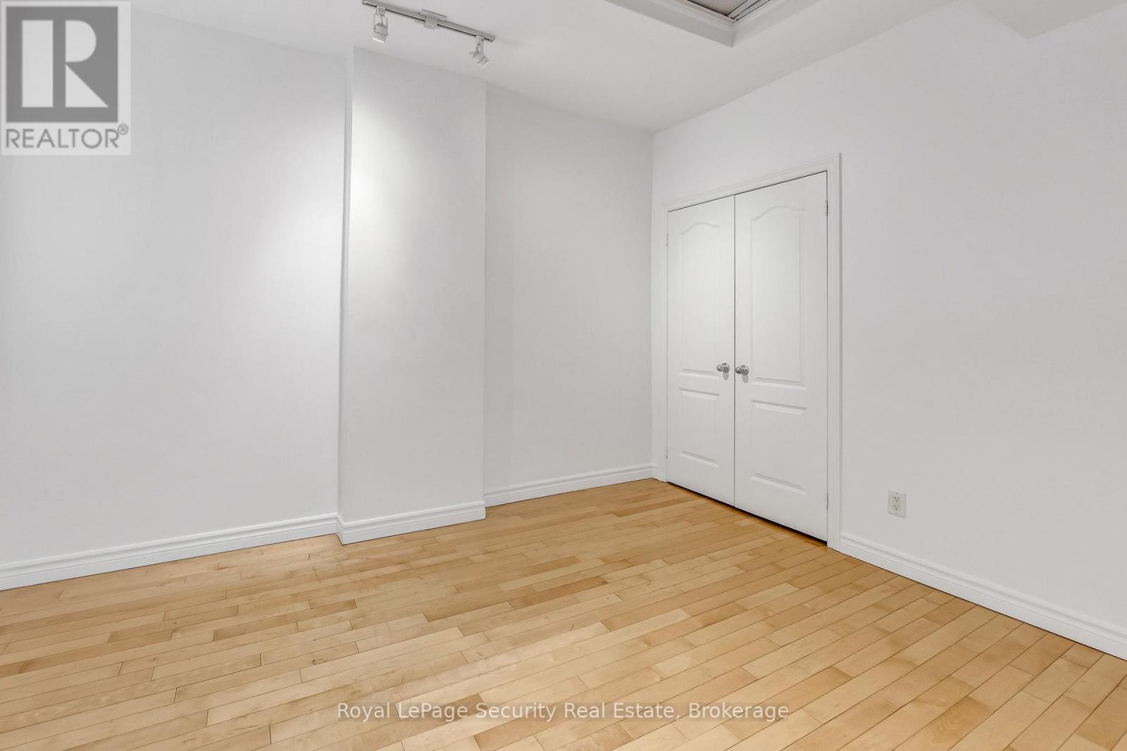 2nd Floor - 1115 College Street, Toronto, Ontario  M6H 1B5 - Photo 16 - C12944332
