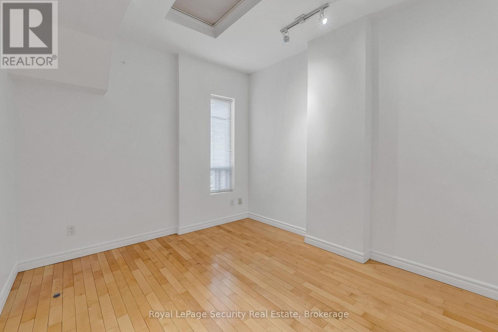 2nd Floor - 1115 College Street, Toronto, Ontario  M6H 1B5 - Photo 17 - C12944332