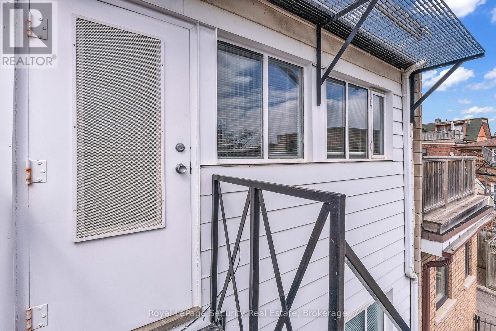 2nd Floor - 1115 College Street, Toronto, Ontario  M6H 1B5 - Photo 25 - C12944332