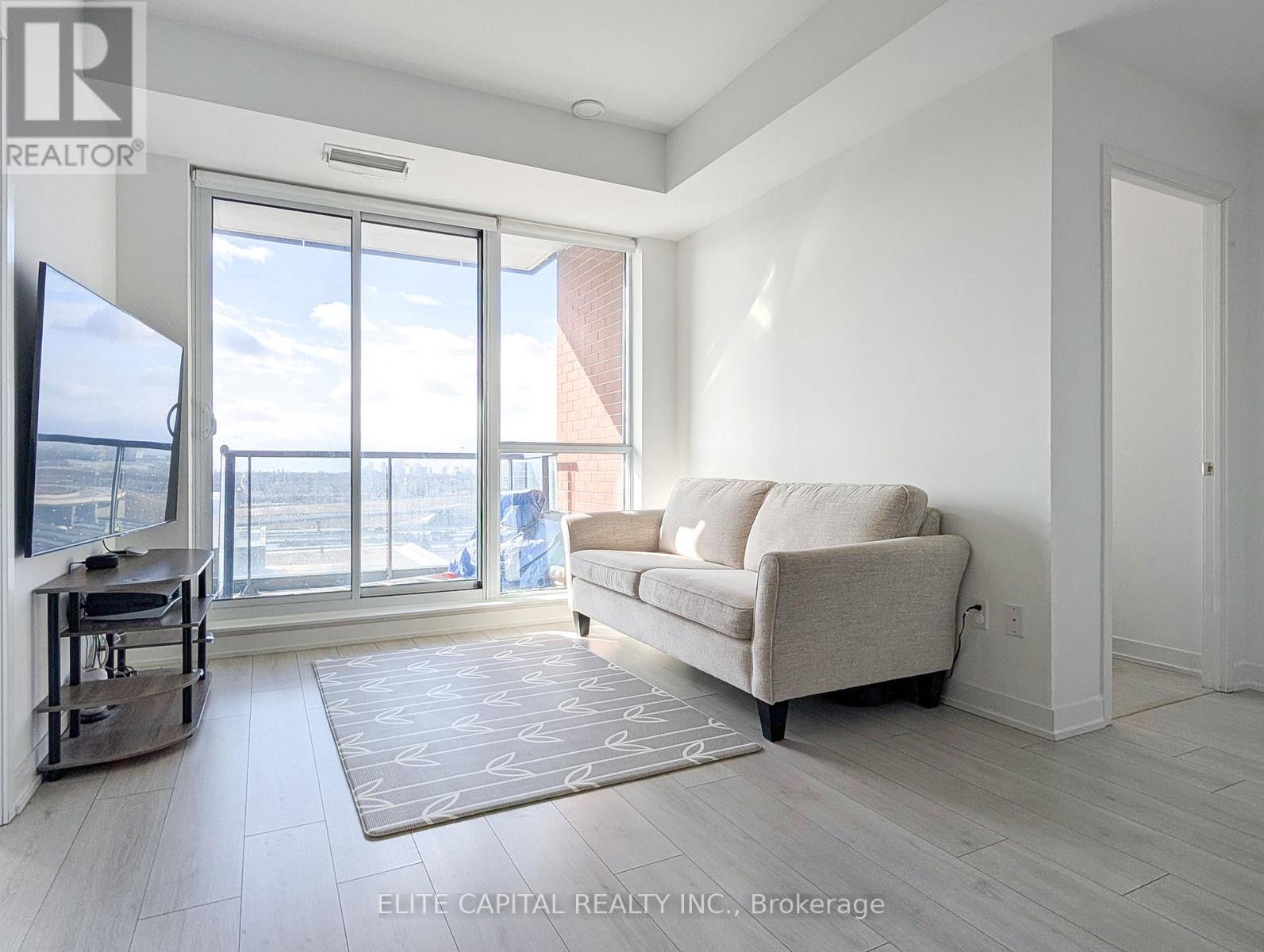 1010 - 31 Tippett Road, Toronto, Ontario  M3H 0C8 - Photo 5 - C12944356