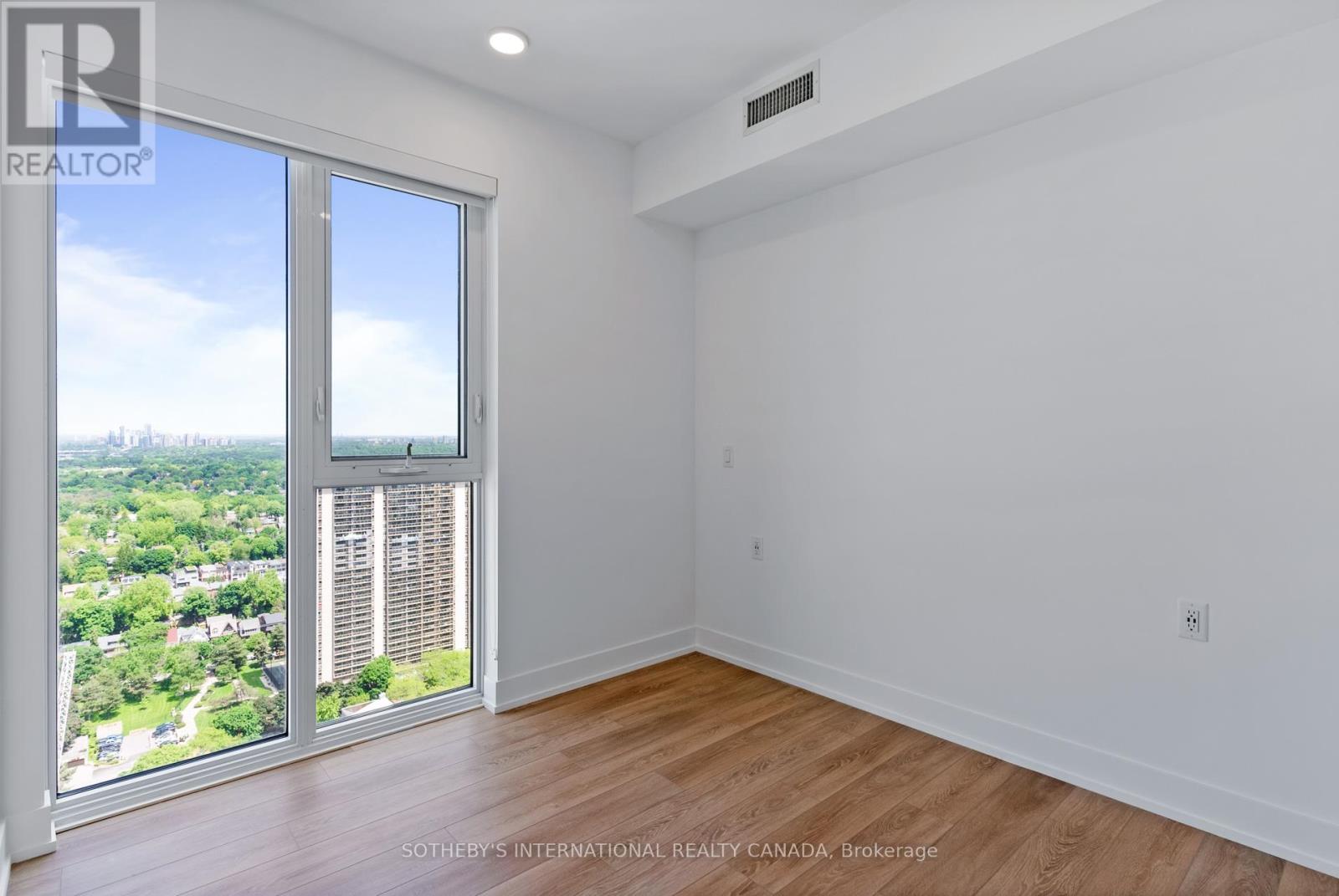 1902 - 200 Redpath Avenue, Toronto, Ontario  M4P 0E6 - Photo 4 - C12944416