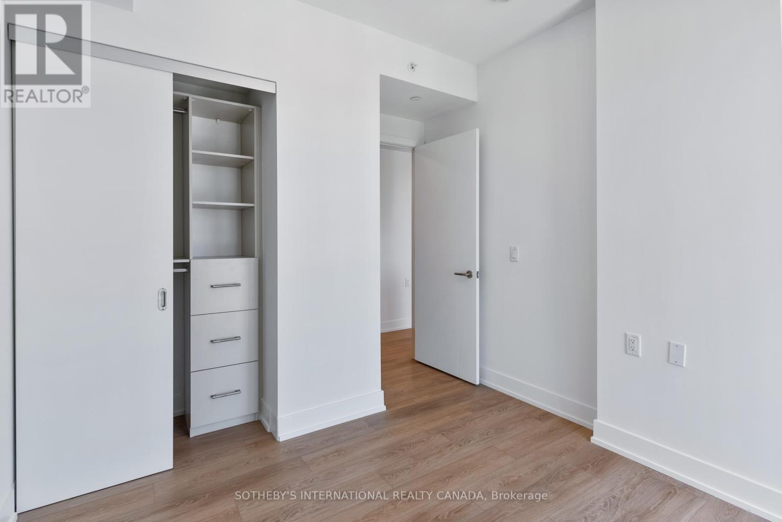 1902 - 200 Redpath Avenue, Toronto, Ontario  M4P 0E6 - Photo 6 - C12944416