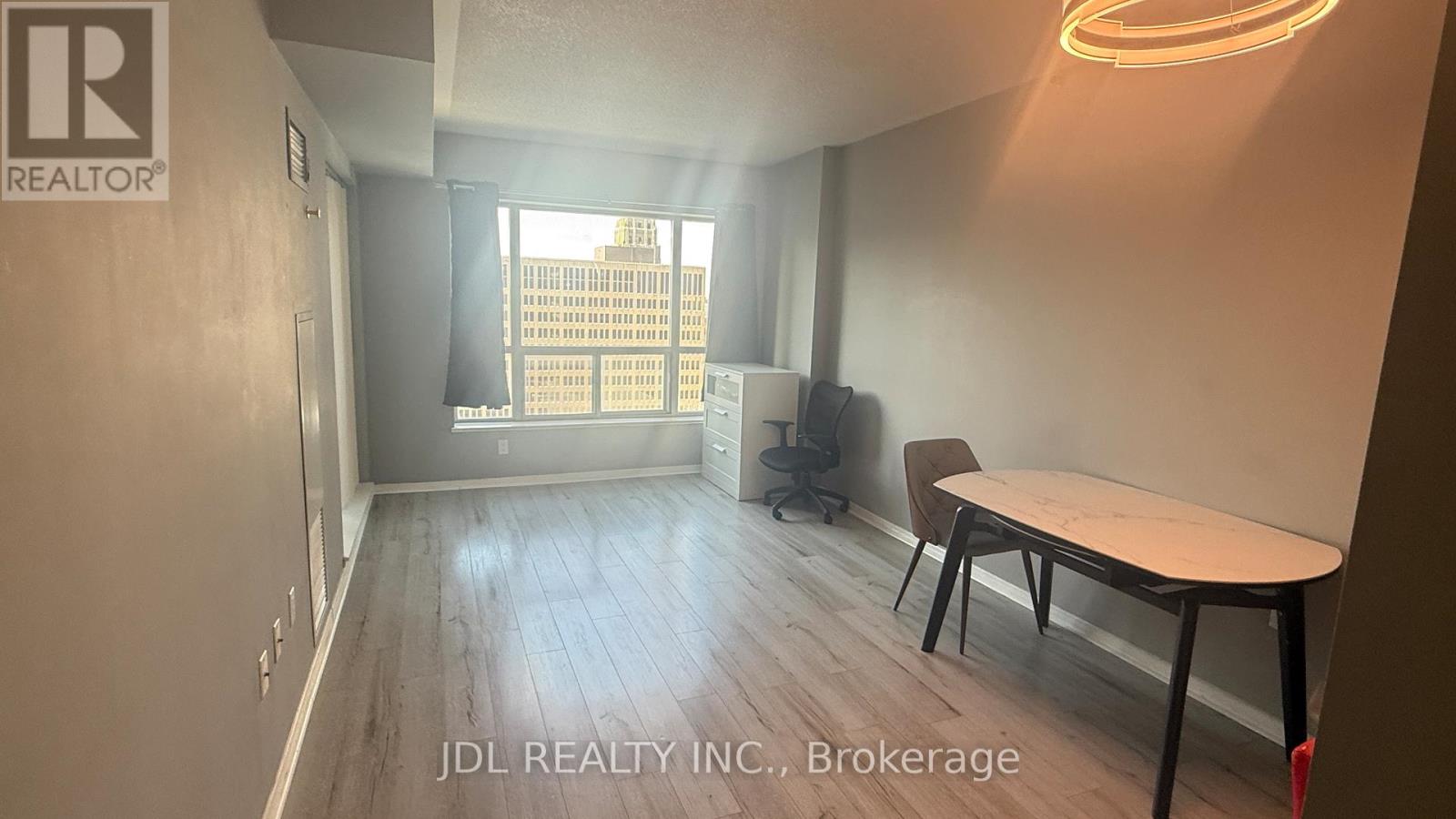 1610 - 887 Bay Street, Toronto, Ontario  M5S 3K4 - Photo 3 - C12944458