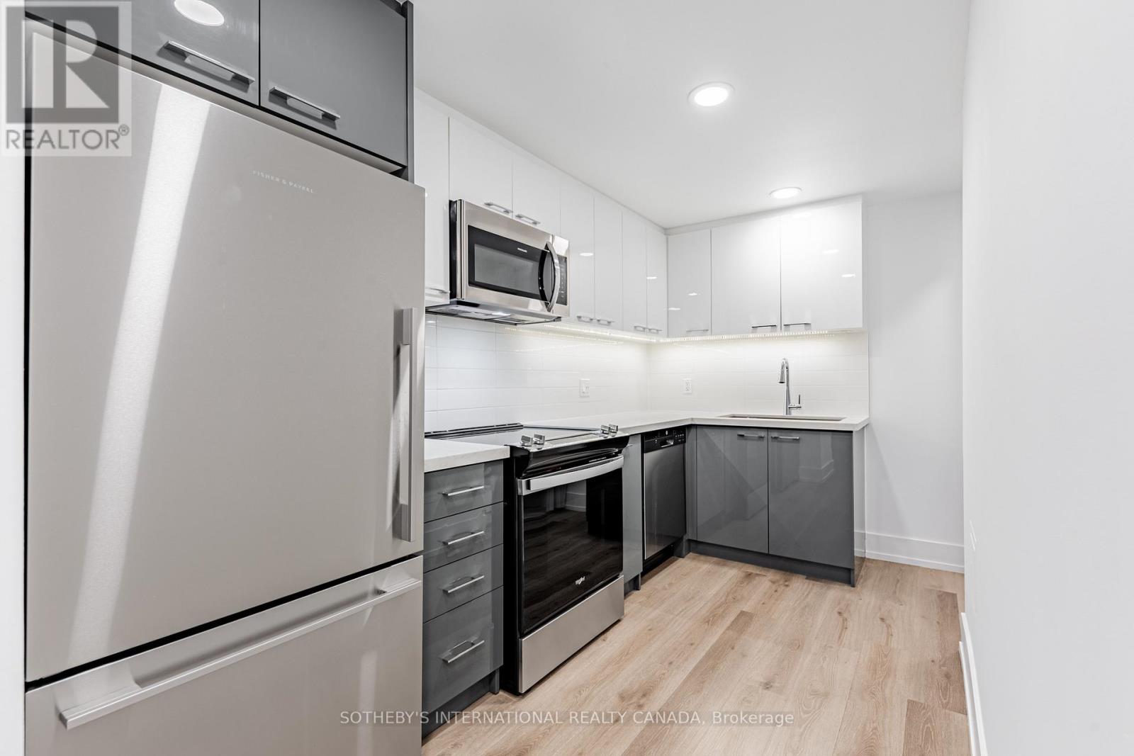 N0906 - 201 SHERBOURNE STREET, Toronto, Ontario