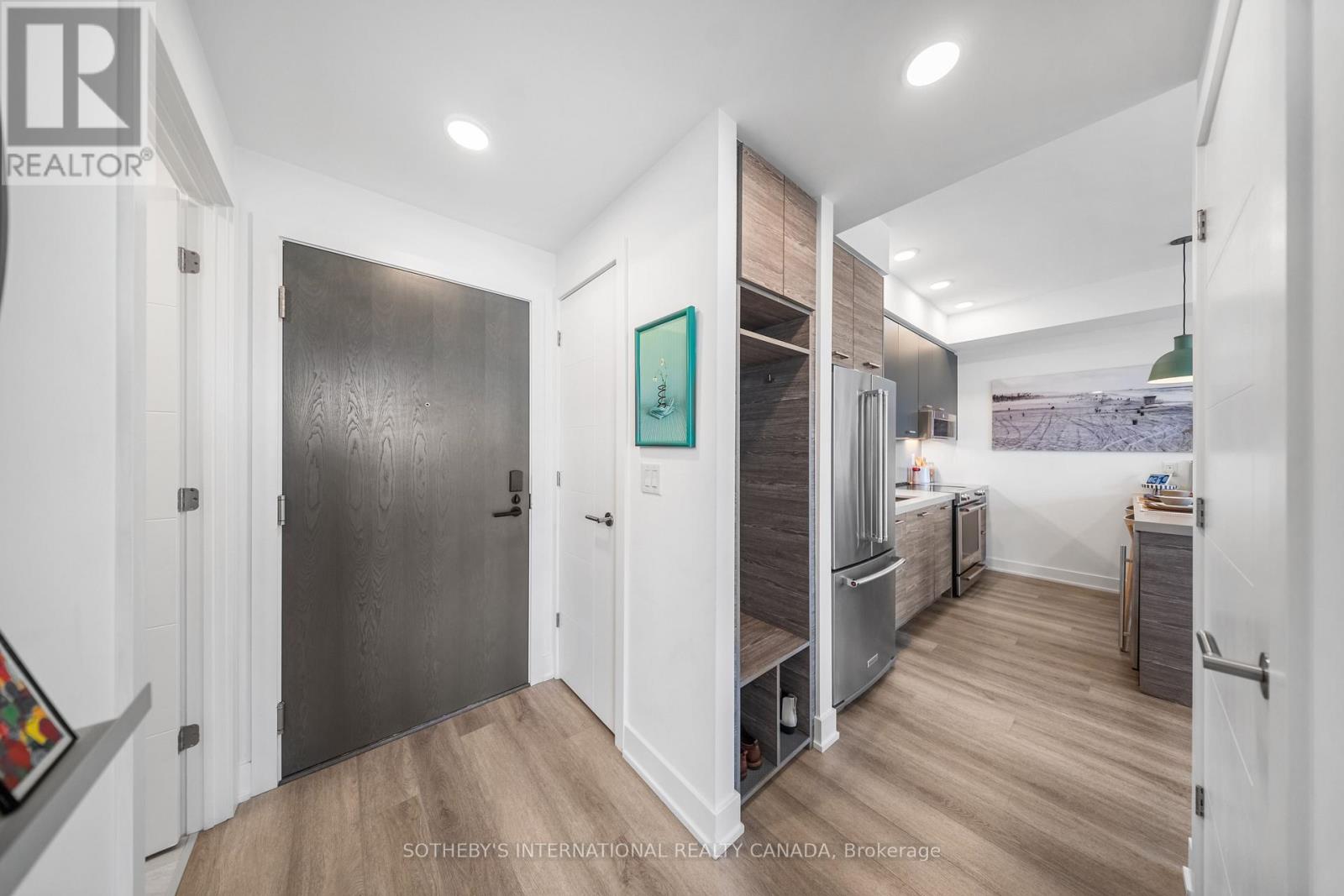 414 - 484 Spadina Avenue, Toronto, Ontario  M5S 0E4 - Photo 2 - C12944580