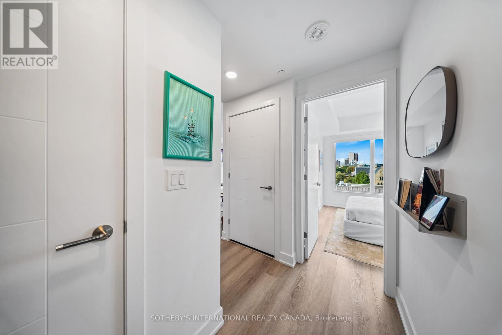 414 - 484 Spadina Avenue, Toronto, Ontario  M5S 0E4 - Photo 3 - C12944580