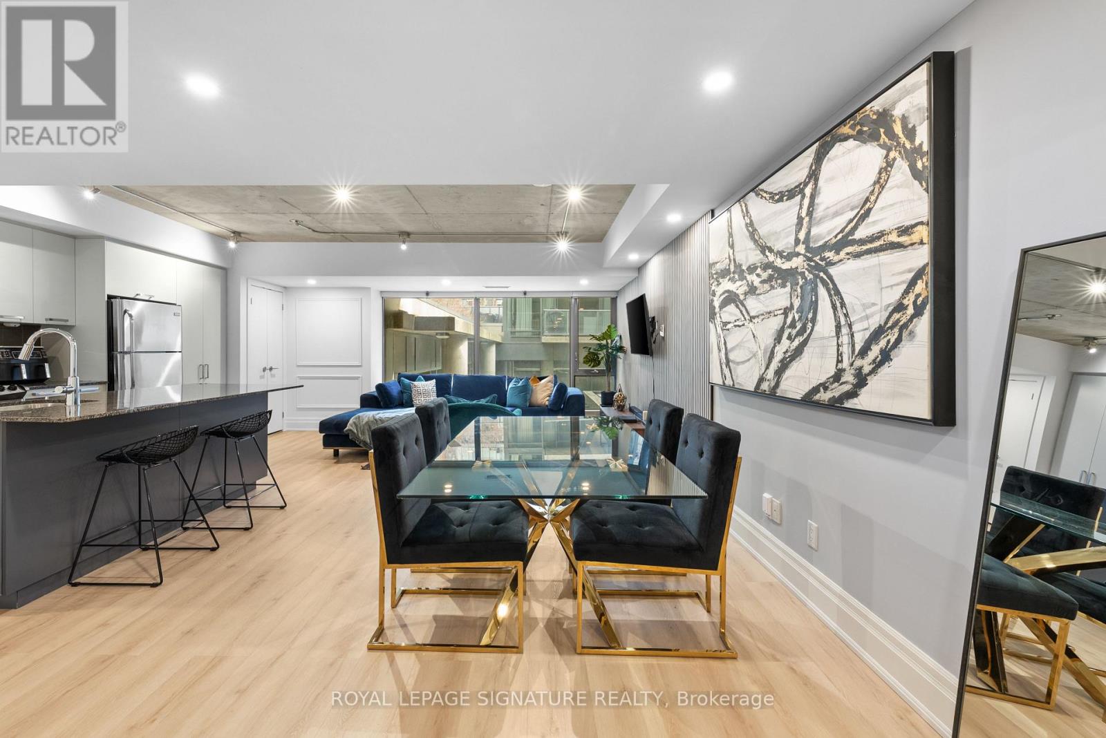 109 - 95 Bathurst Street, Toronto, Ontario  M5V 2P9 - Photo 2 - C12944602