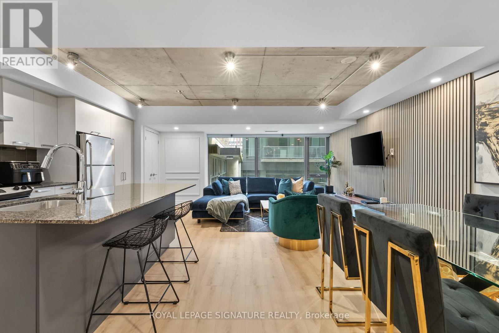 109 - 95 Bathurst Street, Toronto, Ontario  M5V 2P9 - Photo 3 - C12944602