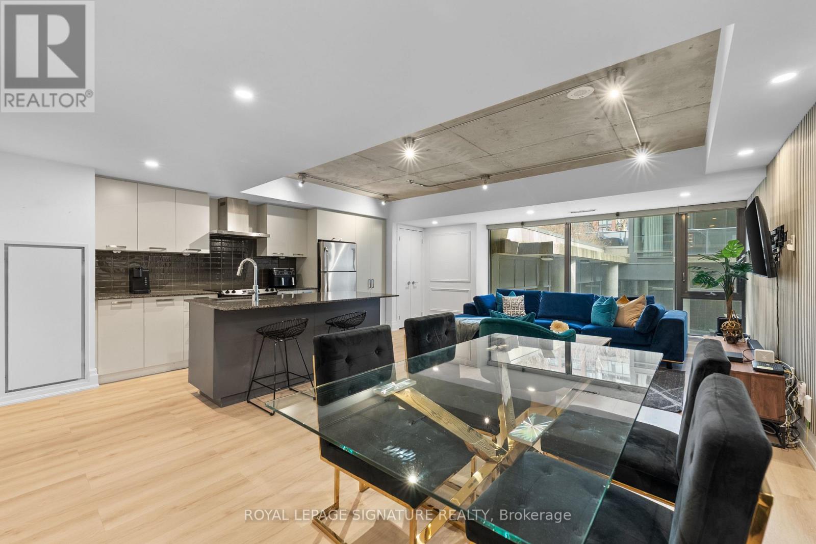 109 - 95 Bathurst Street, Toronto, Ontario  M5V 2P9 - Photo 4 - C12944602