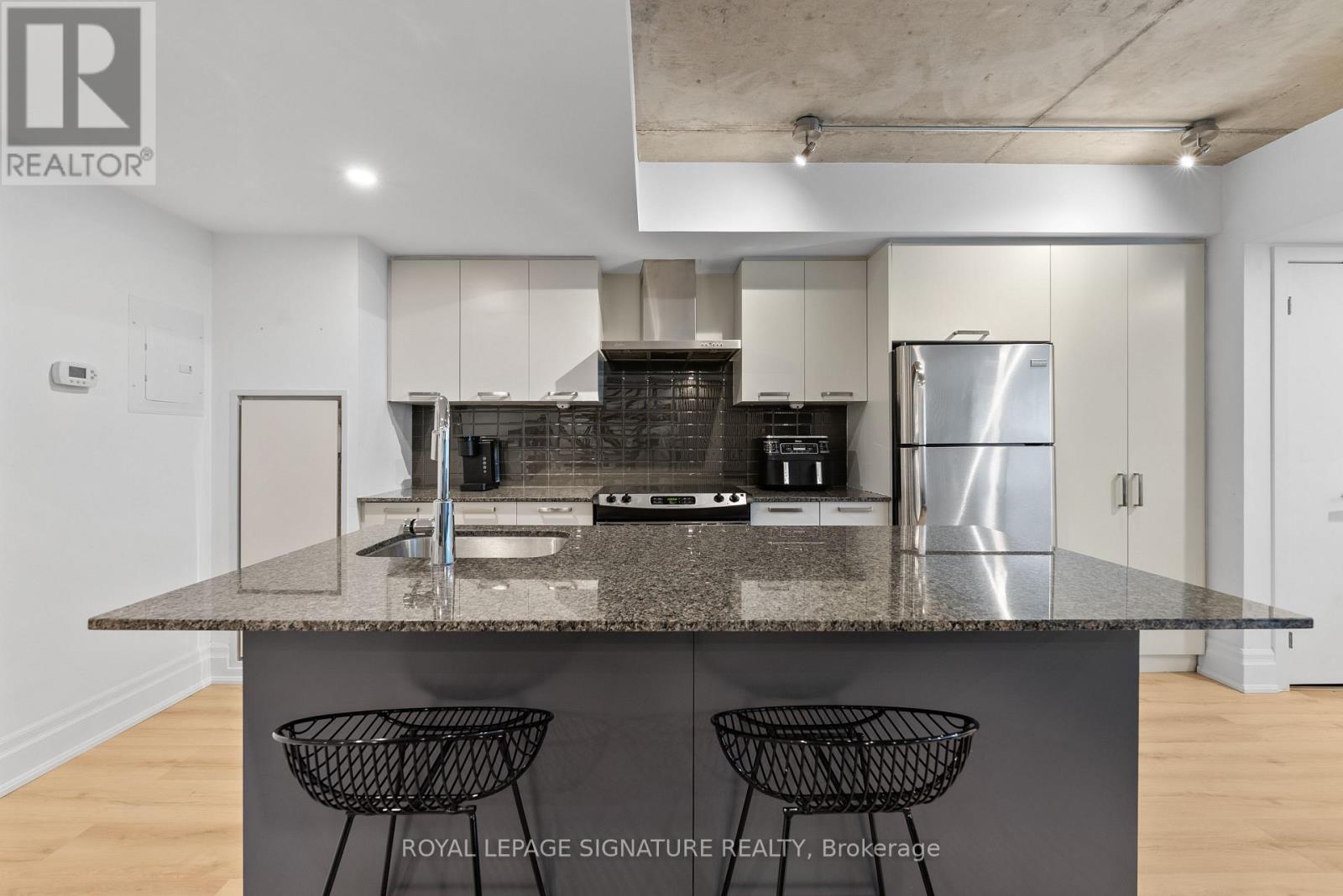 109 - 95 Bathurst Street, Toronto, Ontario  M5V 2P9 - Photo 9 - C12944602