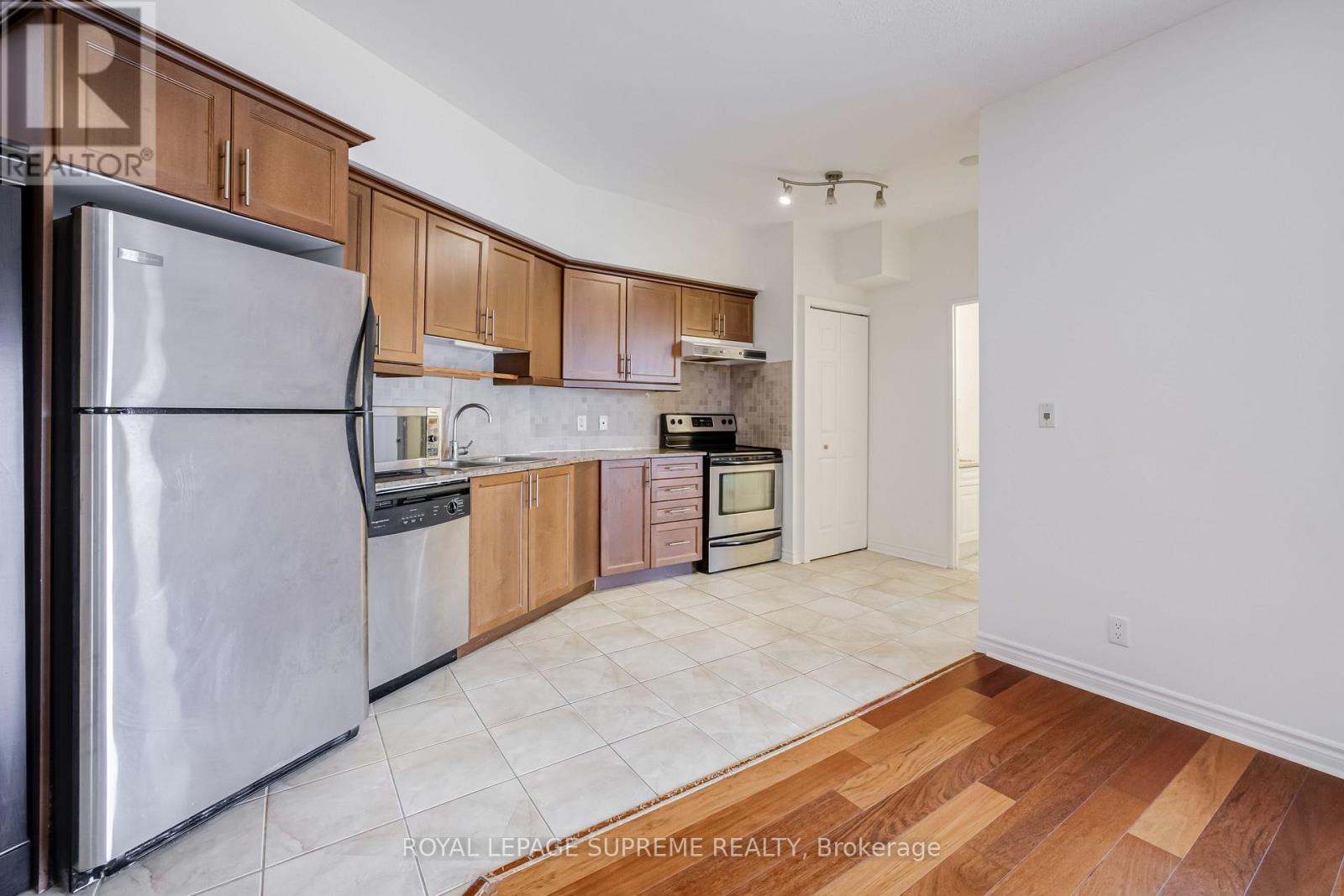 407 - 11 Christie Street, Toronto, Ontario  M6G 4C3 - Photo 5 - C12944620