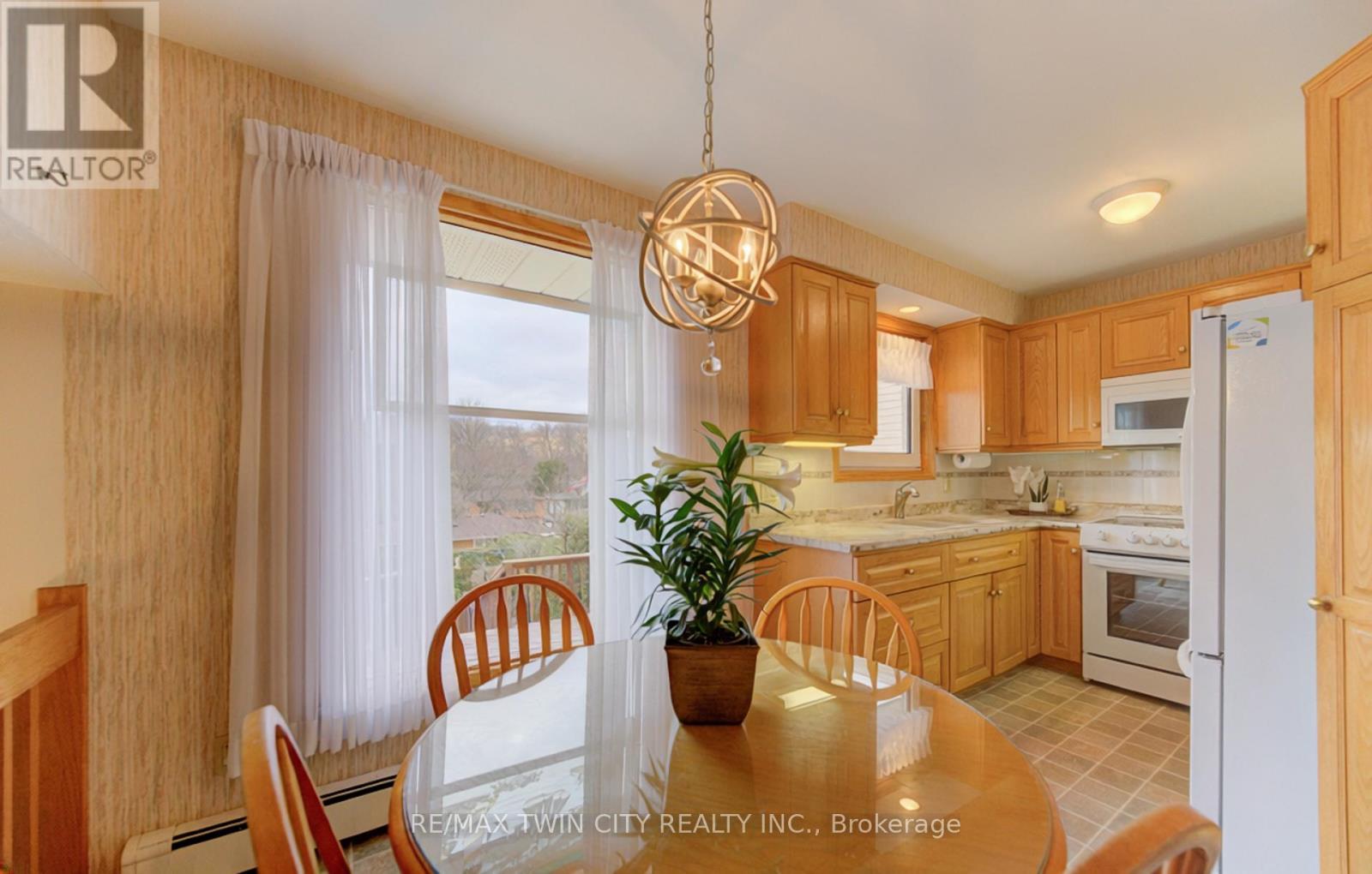 55 Coach Hill Drive, Kitchener, Ontario  N2E 1N7 - Photo 15 - X12940610