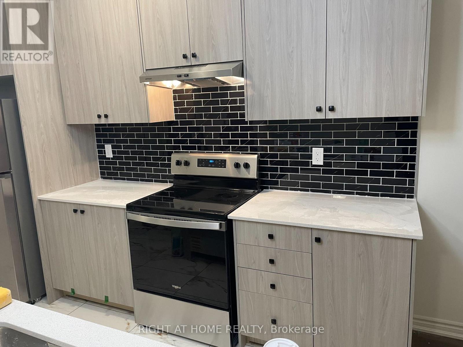 108 Sanderson Drive, Kawartha Lakes, Ontario  K9V 0S7 - Photo 16 - X12942068