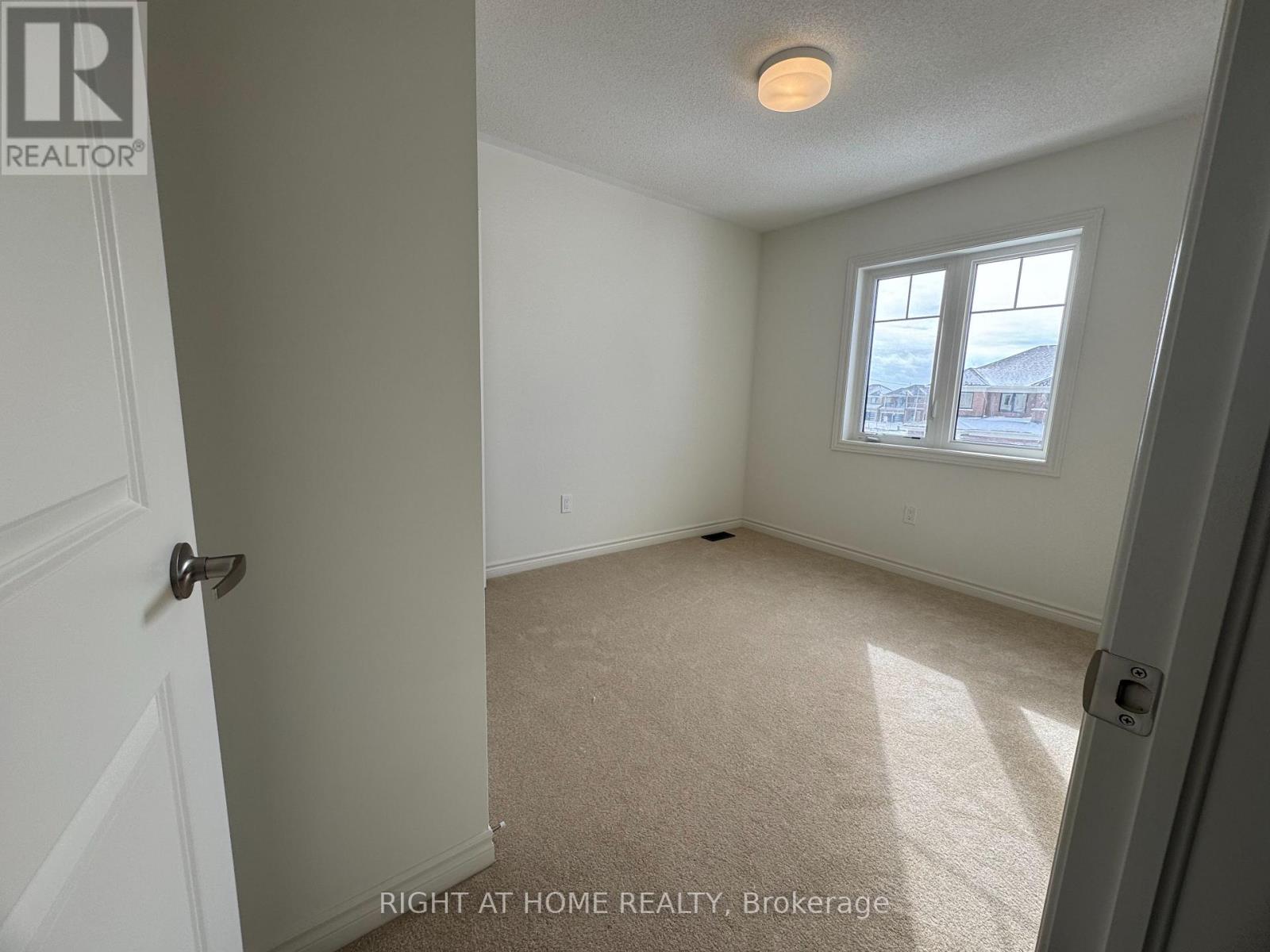 108 Sanderson Drive, Kawartha Lakes, Ontario  K9V 0S7 - Photo 31 - X12942068