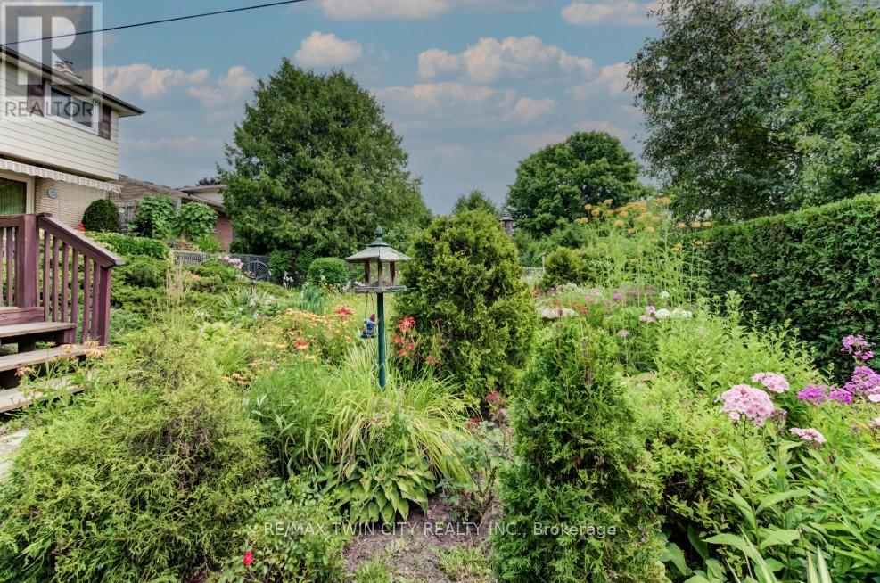 55 Coach Hill Drive, Kitchener, Ontario  N2E 1N7 - Photo 42 - X12940610