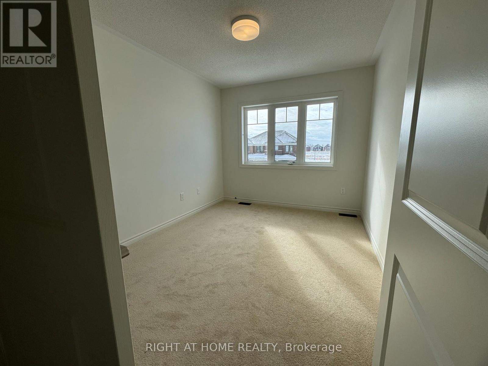 108 Sanderson Drive, Kawartha Lakes, Ontario  K9V 0S7 - Photo 36 - X12942068