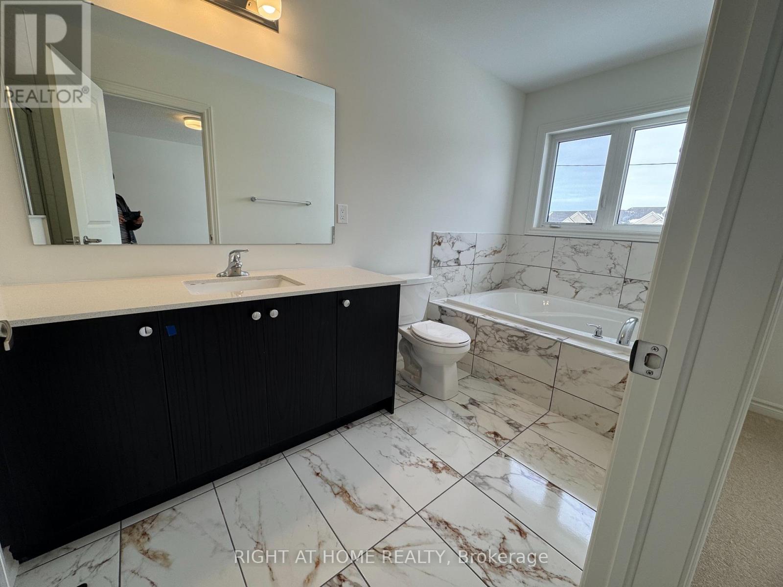 108 Sanderson Drive, Kawartha Lakes, Ontario  K9V 0S7 - Photo 29 - X12942068