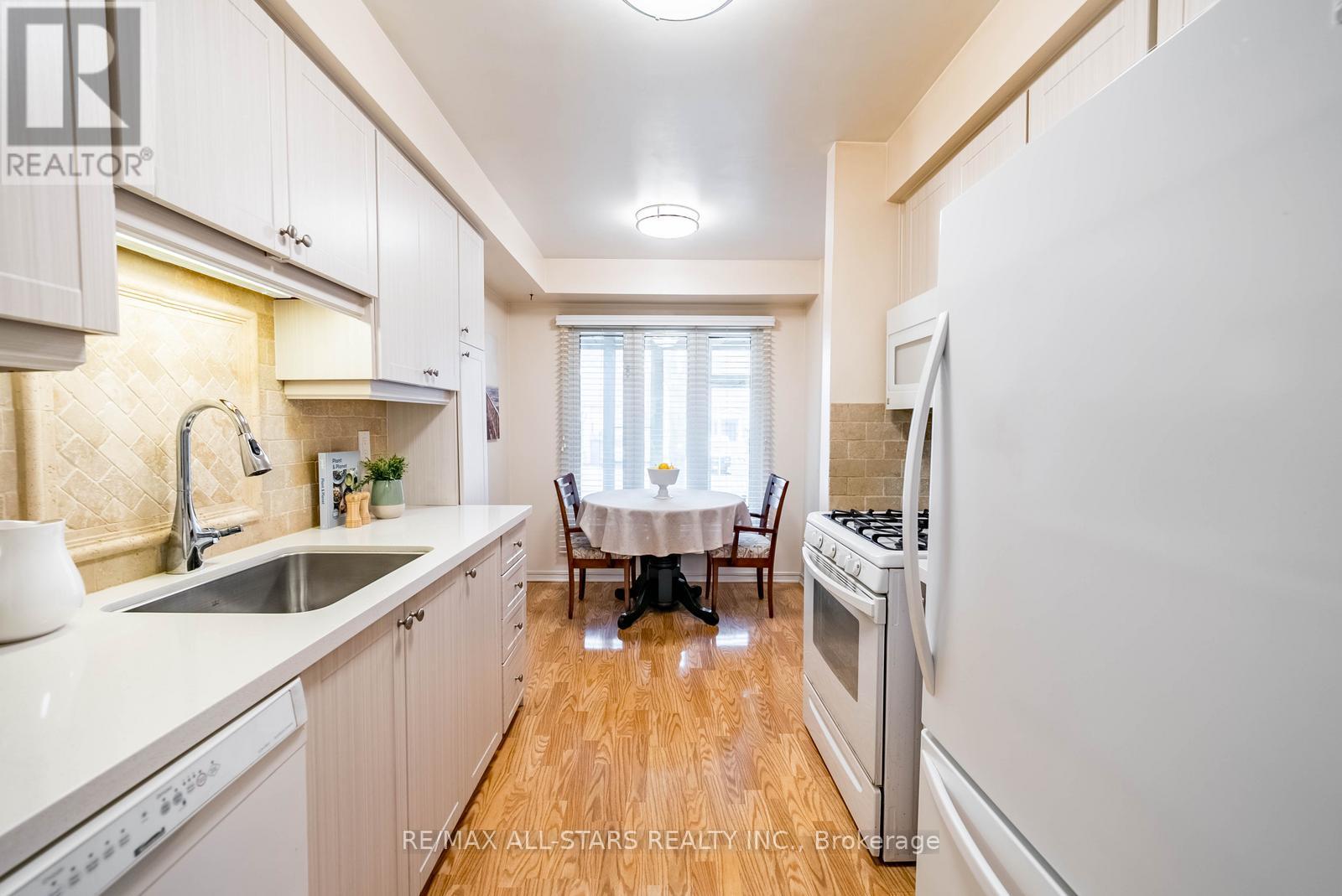 25 Thistlewaite Crescent, Toronto, Ontario  M1S 3Y8 - Photo 15 - E12944178