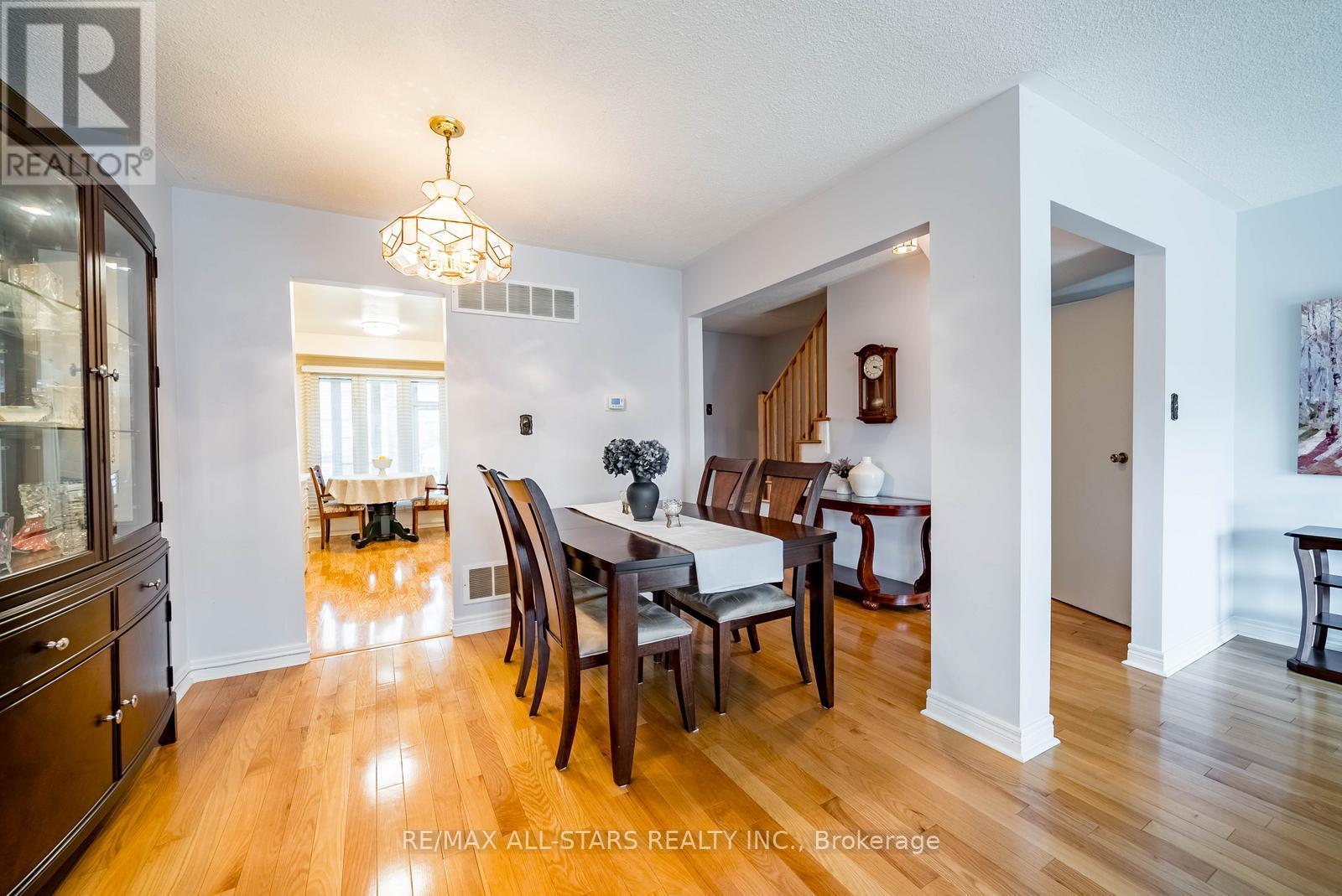 25 Thistlewaite Crescent, Toronto, Ontario  M1S 3Y8 - Photo 17 - E12944178