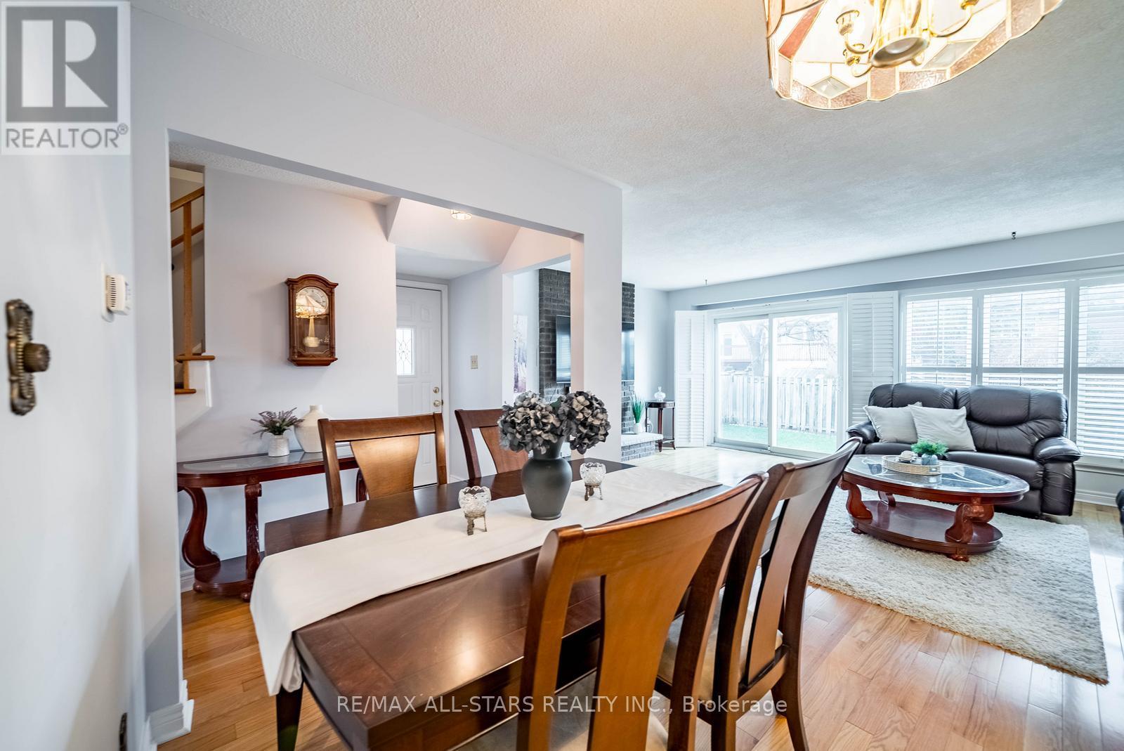 25 Thistlewaite Crescent, Toronto, Ontario  M1S 3Y8 - Photo 18 - E12944178