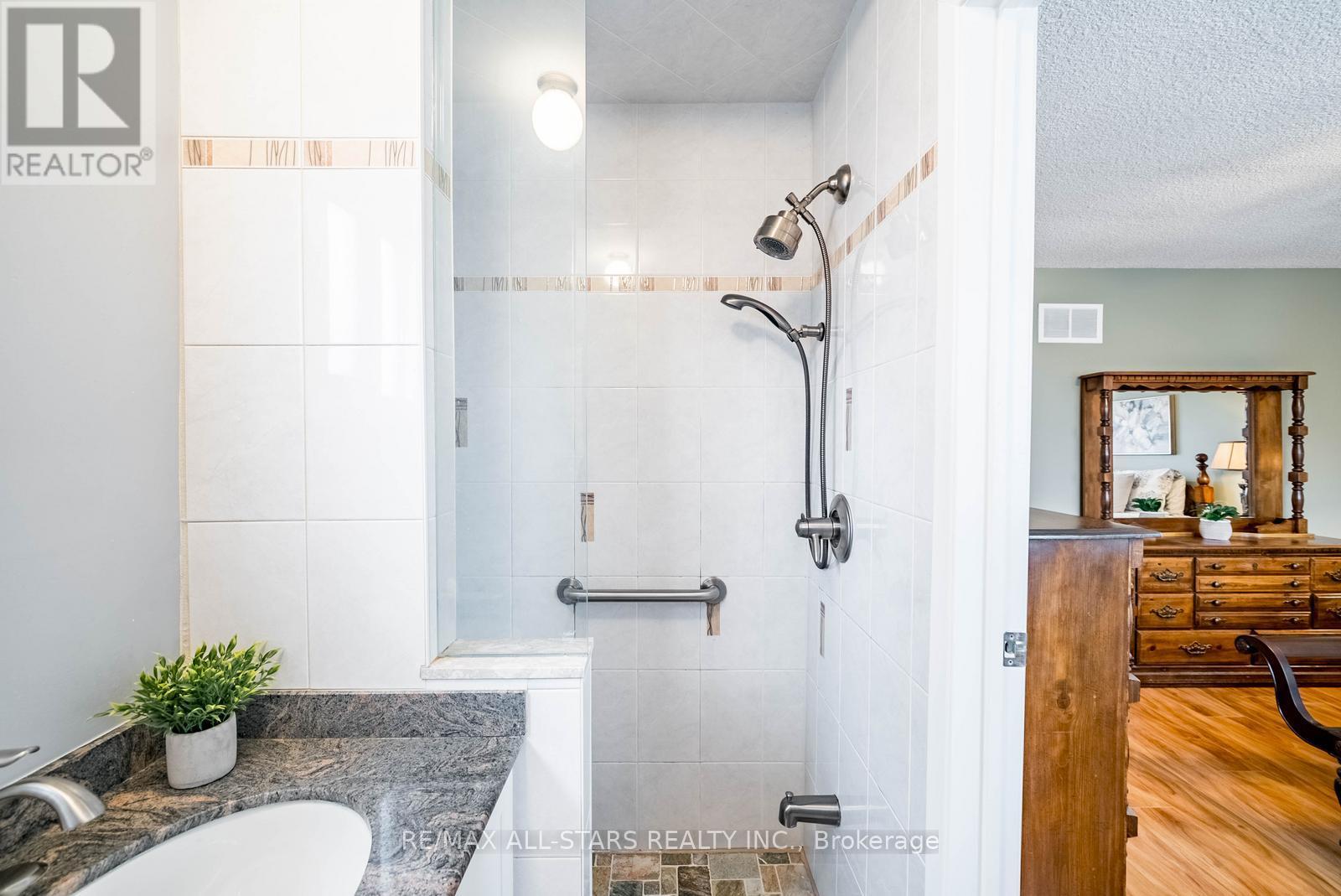 25 Thistlewaite Crescent, Toronto, Ontario  M1S 3Y8 - Photo 31 - E12944178