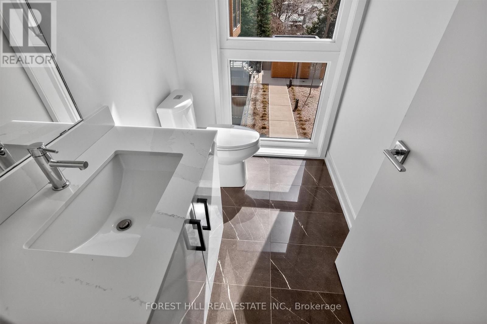 30 - 35 BIRCHCLIFF AVENUE Toronto (Birchcliffe-Cliffside), ON M1N 0C1