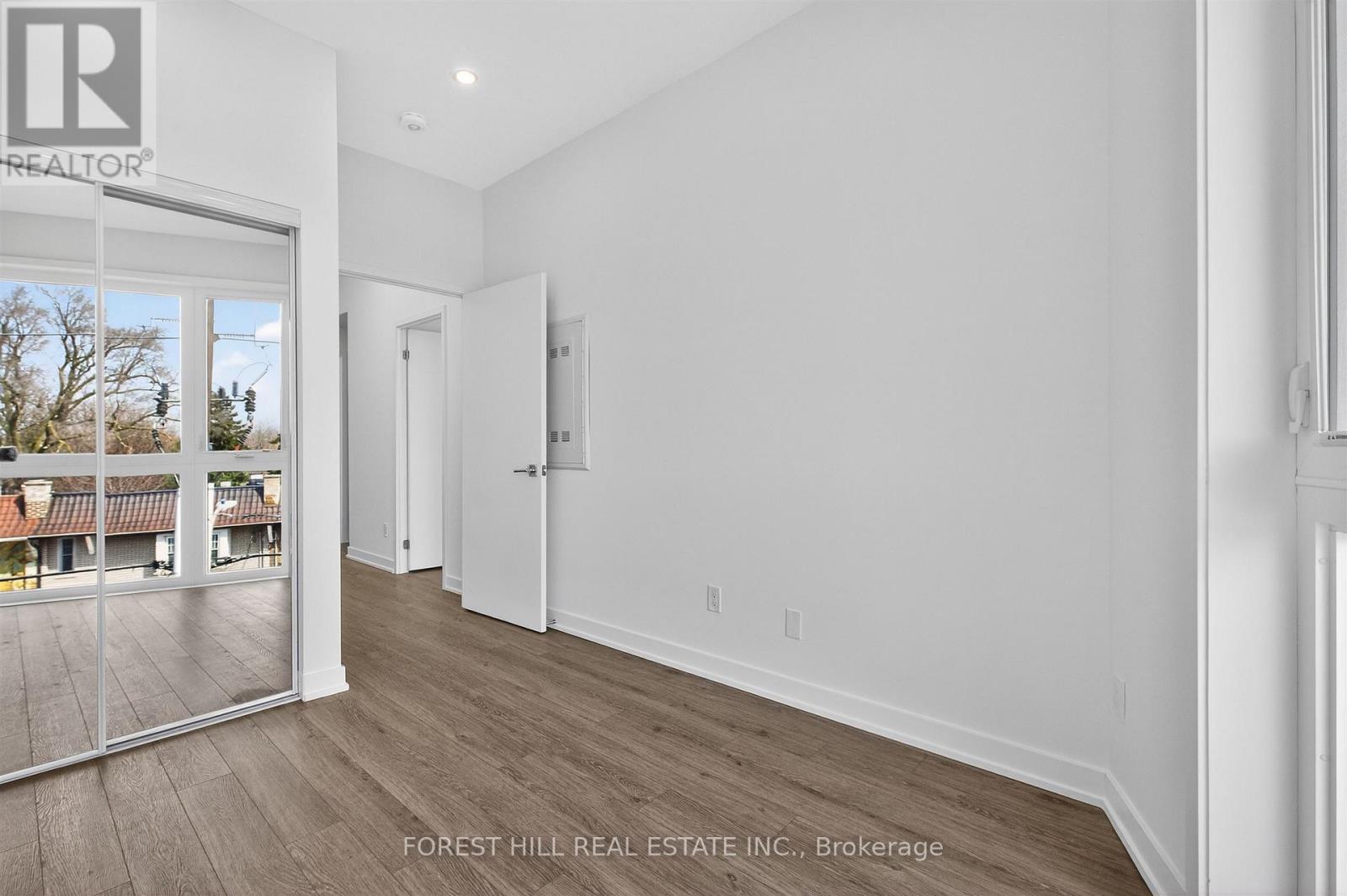 30 - 35 BIRCHCLIFF AVENUE Toronto (Birchcliffe-Cliffside), ON M1N 0C1