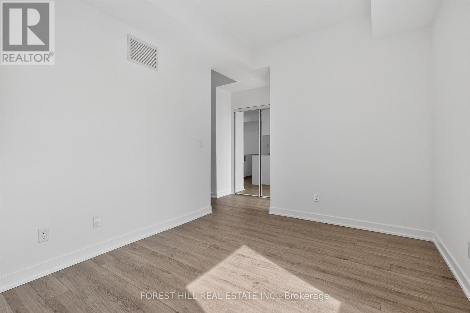 30 - 35 BIRCHCLIFF AVENUE Toronto (Birchcliffe-Cliffside), ON M1N 0C1