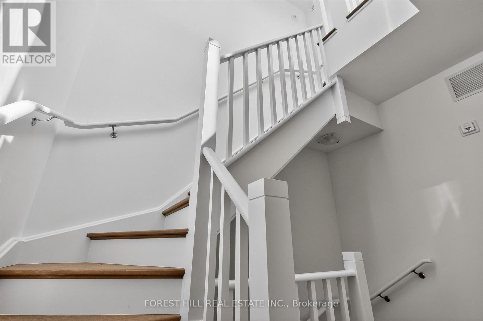 30 - 35 BIRCHCLIFF AVENUE Toronto (Birchcliffe-Cliffside), ON M1N 0C1