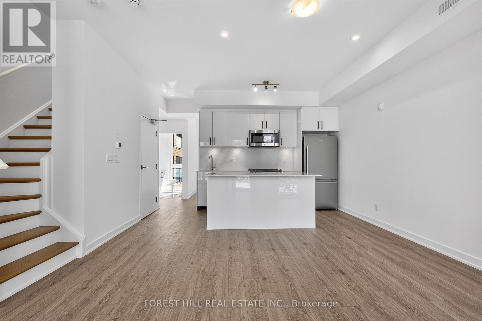 30 - 35 BIRCHCLIFF AVENUE Toronto (Birchcliffe-Cliffside), ON M1N 0C1