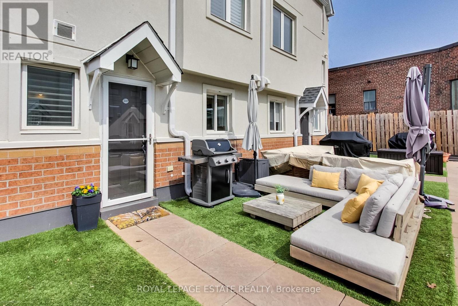 203 - 101 Hammersmith Avenue, Toronto (The Beaches), Ontario  M4E 2W3 - Photo 25 - E12944374