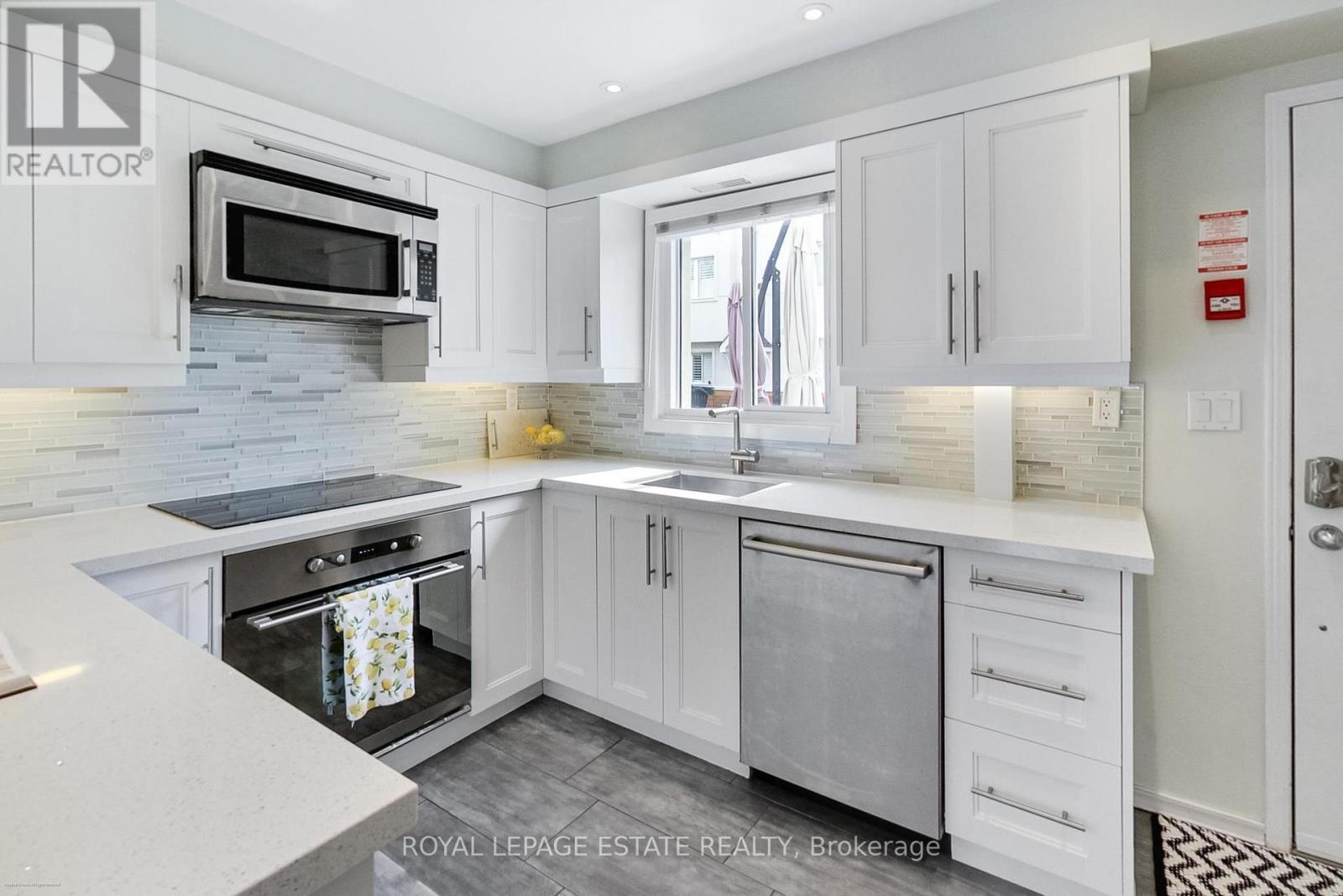 203 - 101 Hammersmith Avenue, Toronto (The Beaches), Ontario  M4E 2W3 - Photo 6 - E12944374